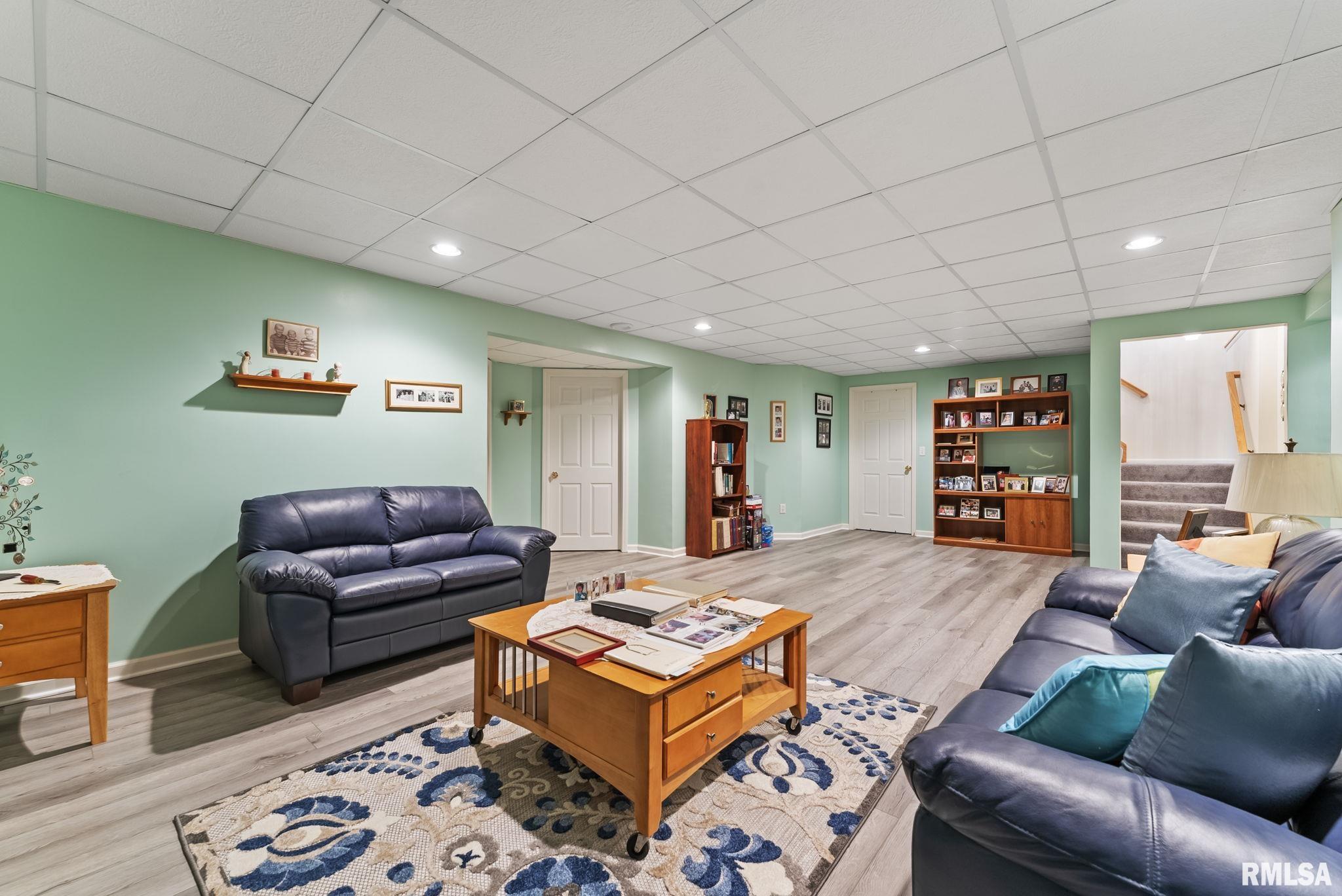 102 E Dolan Drive, Blue Grass, Iowa image 19