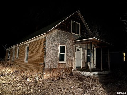 Homes For Sale - 205 2nd Street<br/> Tazewell County, South Pekin, IL 61564