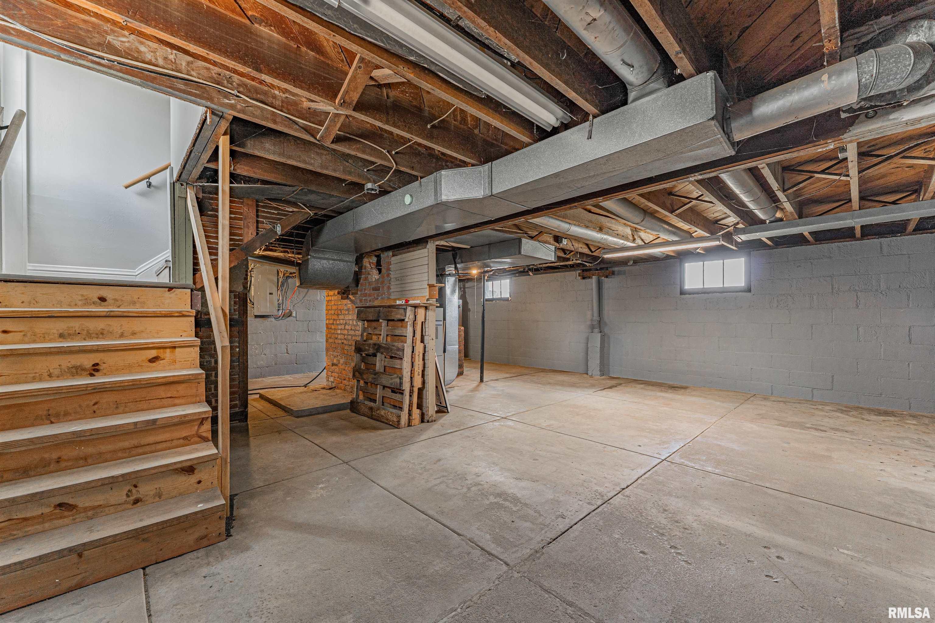 208 Olive Street, Emden, Illinois image 27