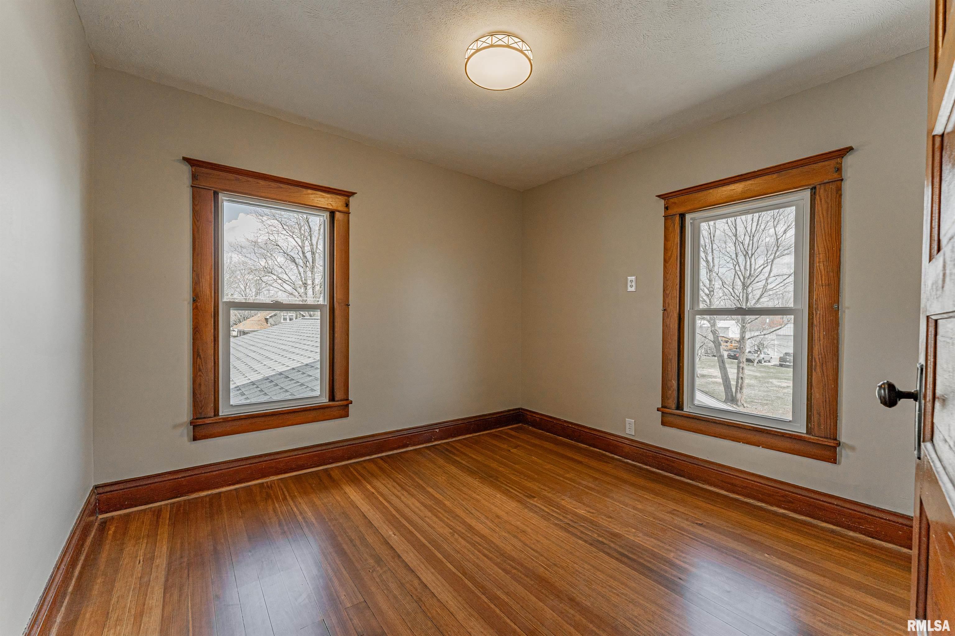 208 Olive Street, Emden, Illinois image 19