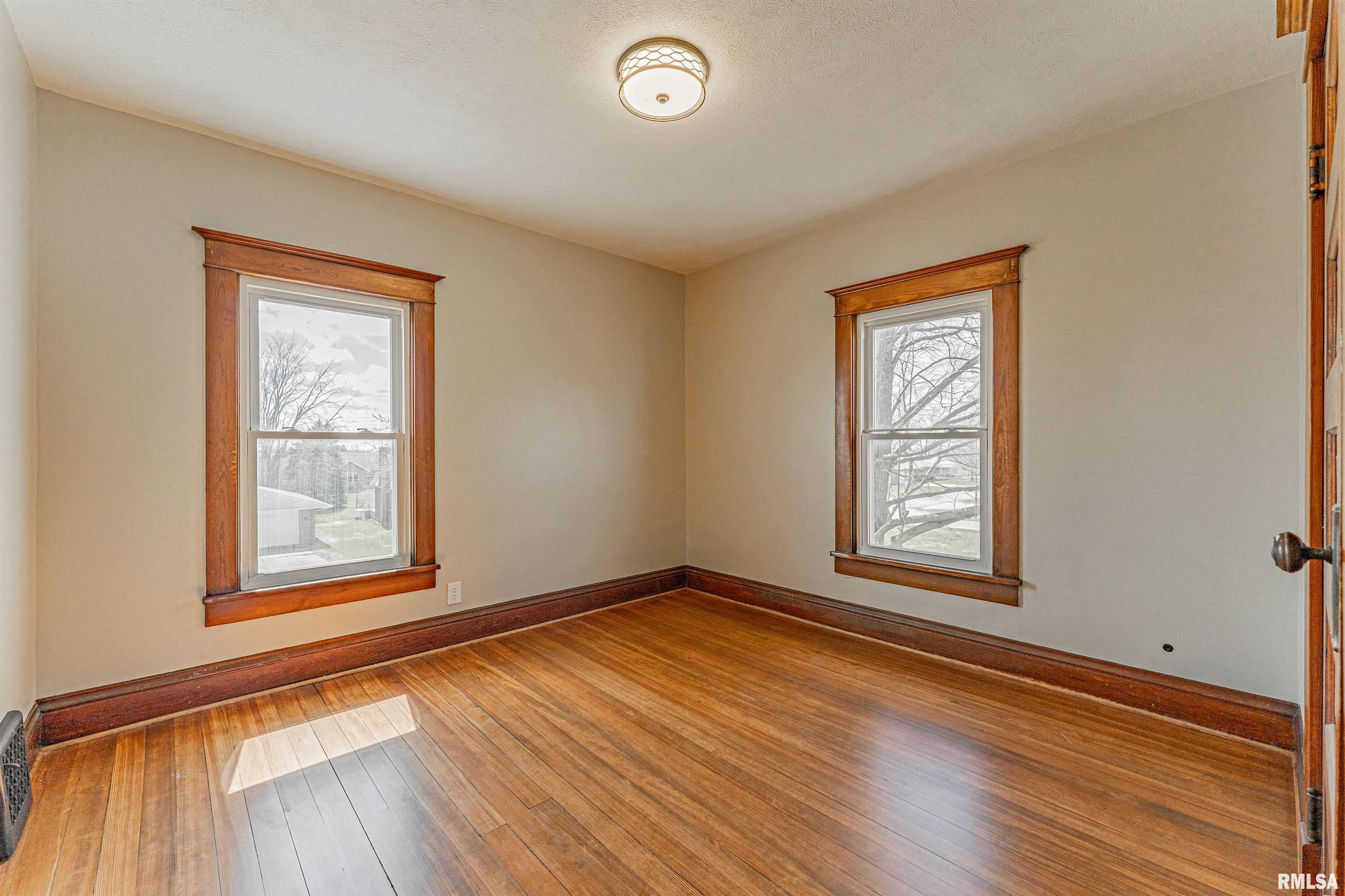 208 Olive Street, Emden, Illinois image 22
