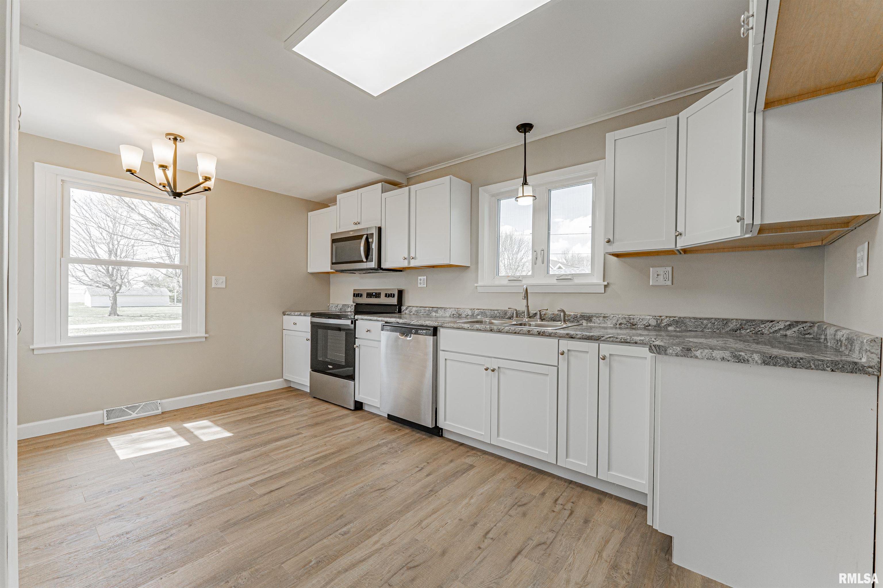 208 Olive Street, Emden, Illinois image 11