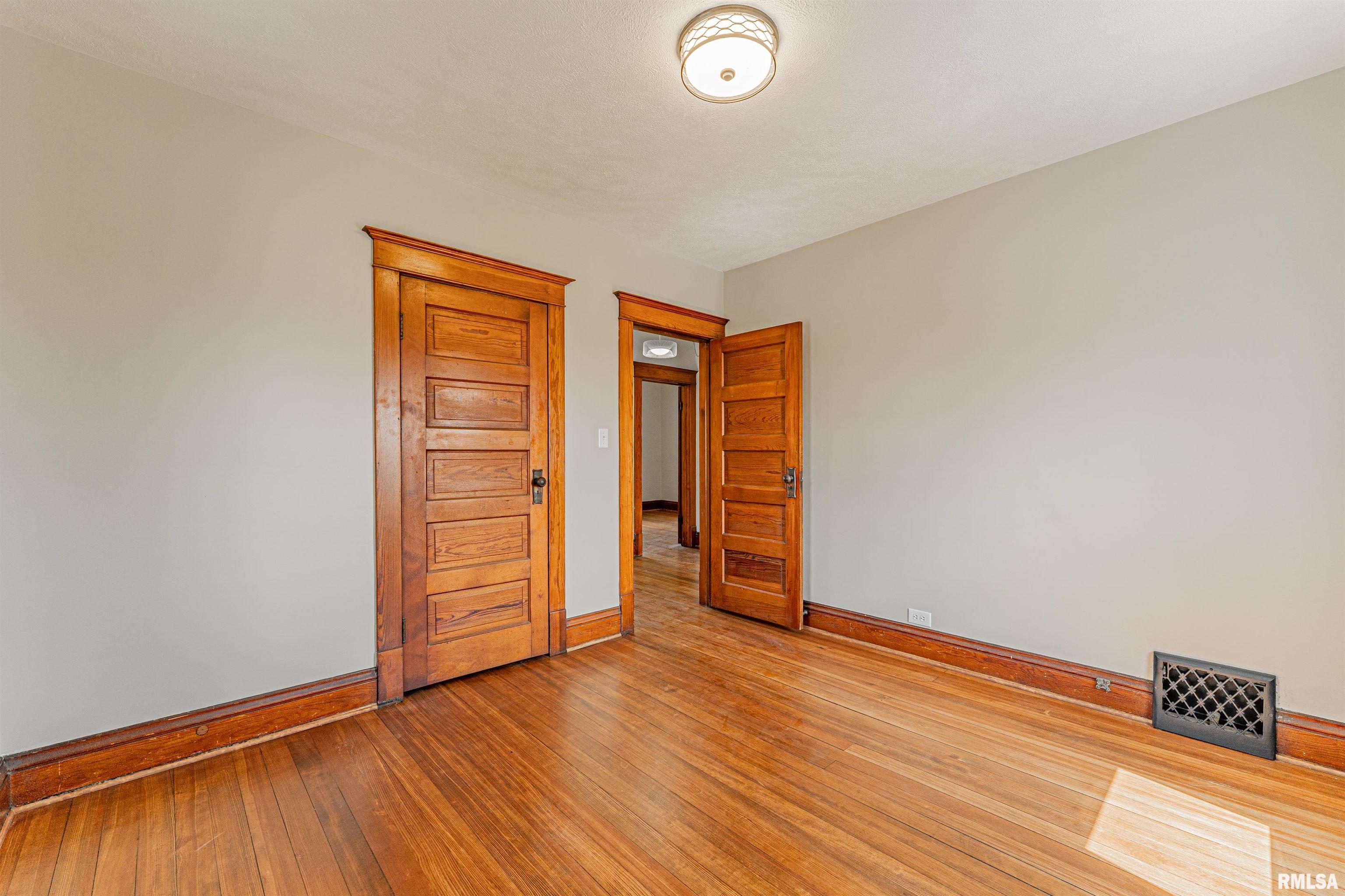 208 Olive Street, Emden, Illinois image 23