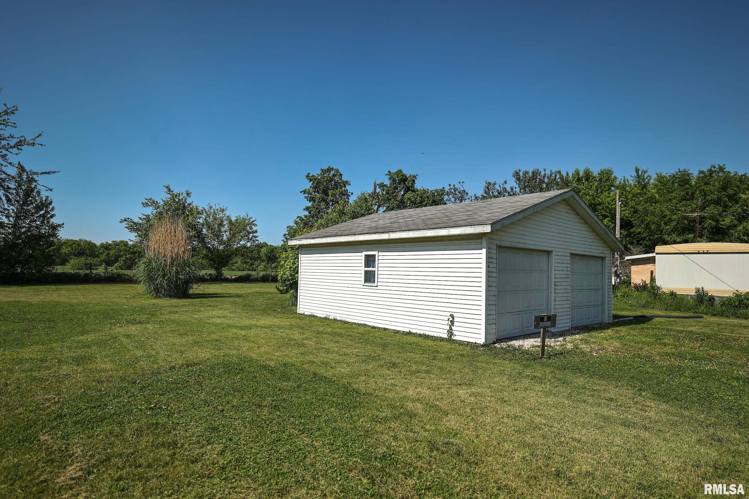 8739 E Turner Highway, Astoria, Illinois image 31