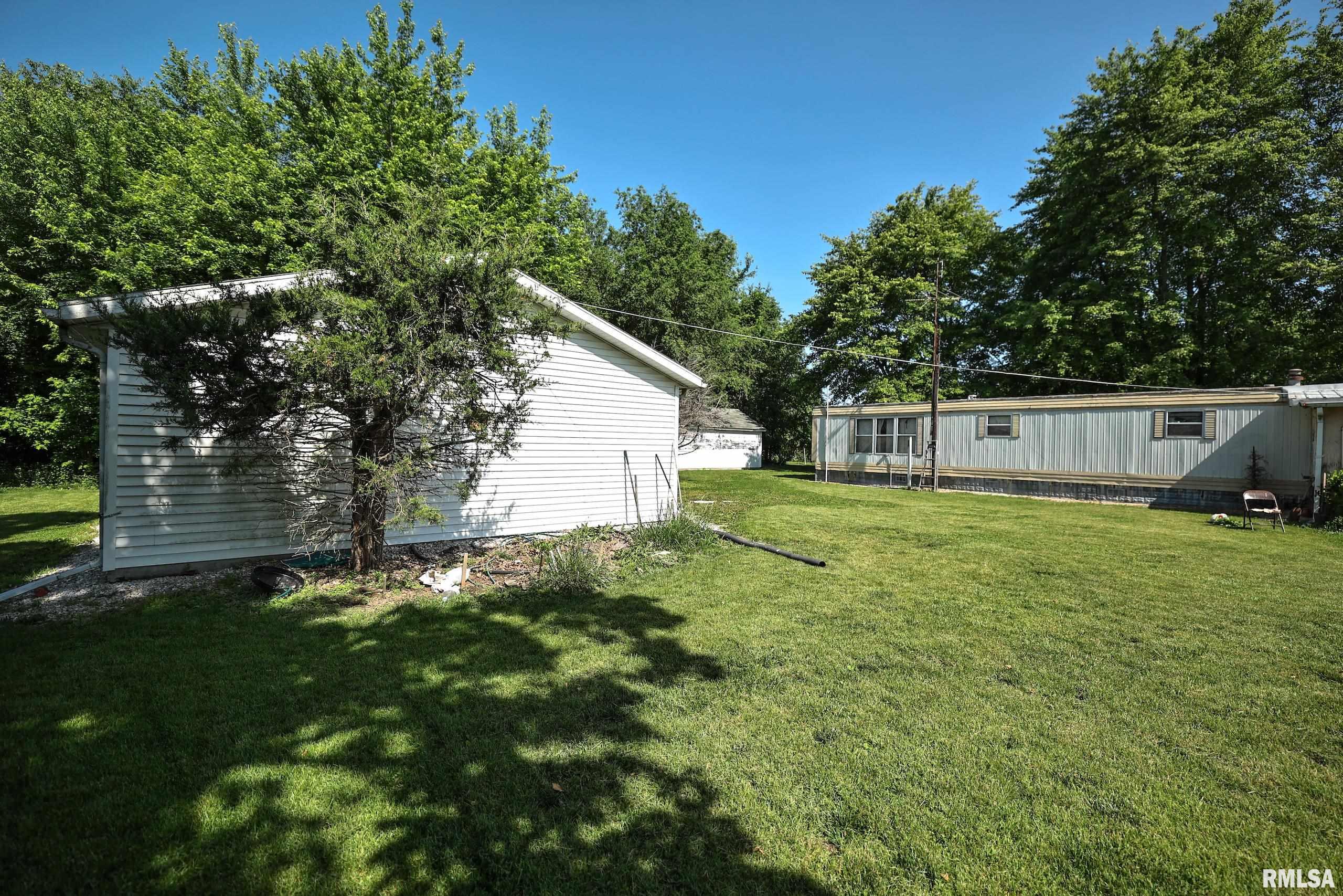 8739 E Turner Highway, Astoria, Illinois image 24