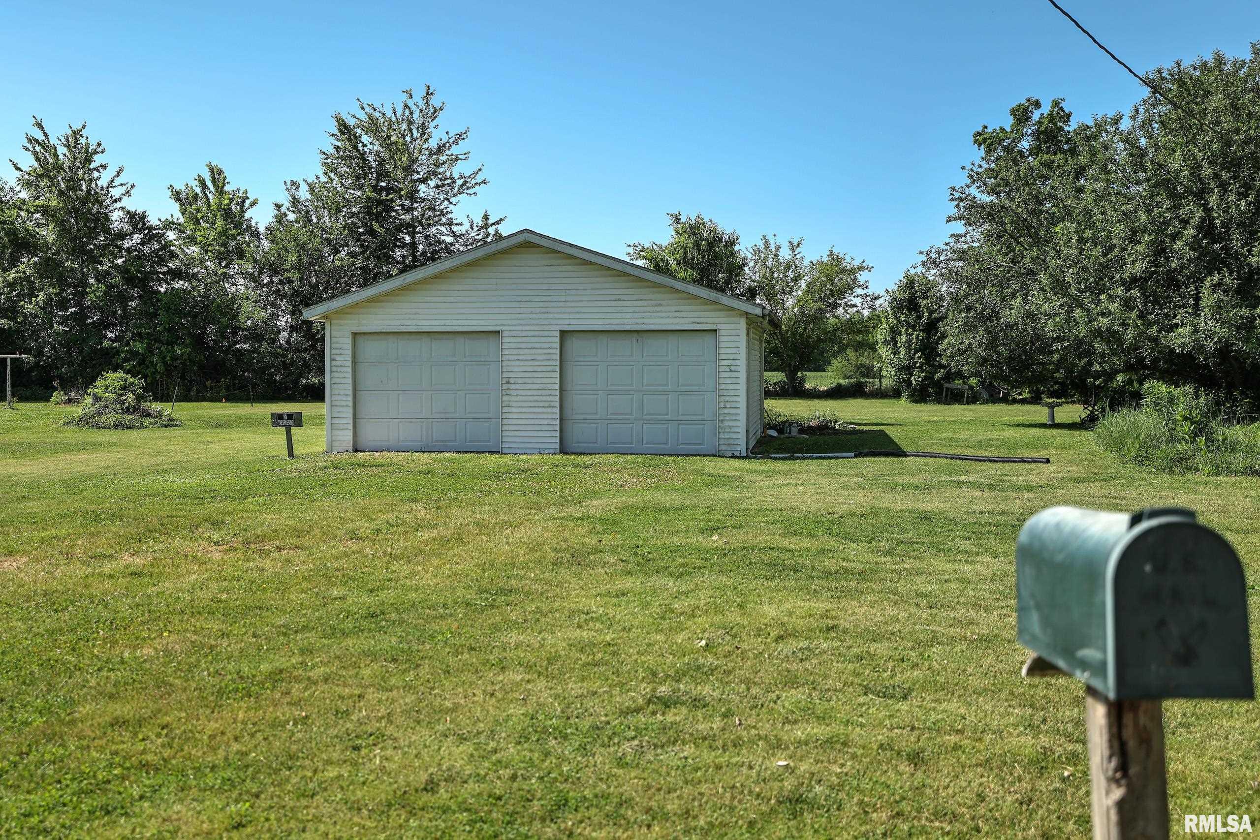 8739 E Turner Highway, Astoria, Illinois image 12