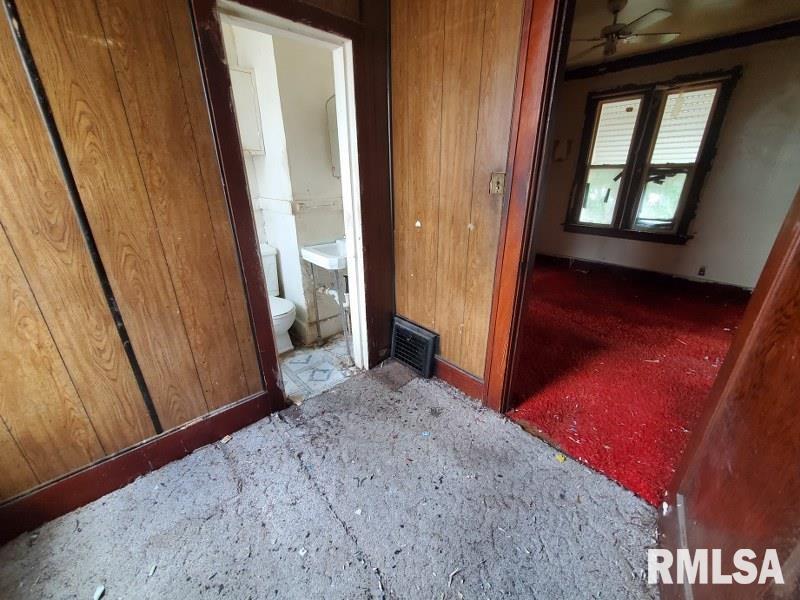 2327 7th Street, Rock Island, Illinois image 5
