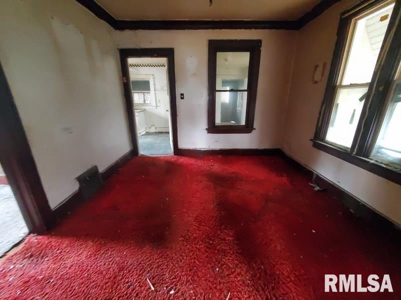 2327 7th Street, Rock Island, Illinois image 4