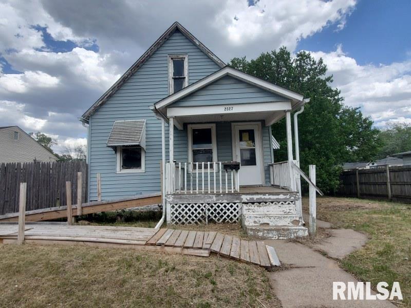 2327 7th Street, Rock Island, Illinois image 1