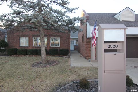 Condo For Sale - 2520 Hidden Lake Court #5<br/> Peoria County, Peoria, IL 61614