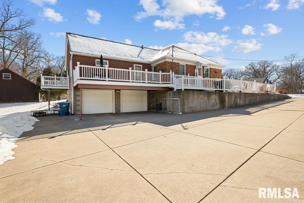 2156 10th Street Place, East Moline, Illinois image 3