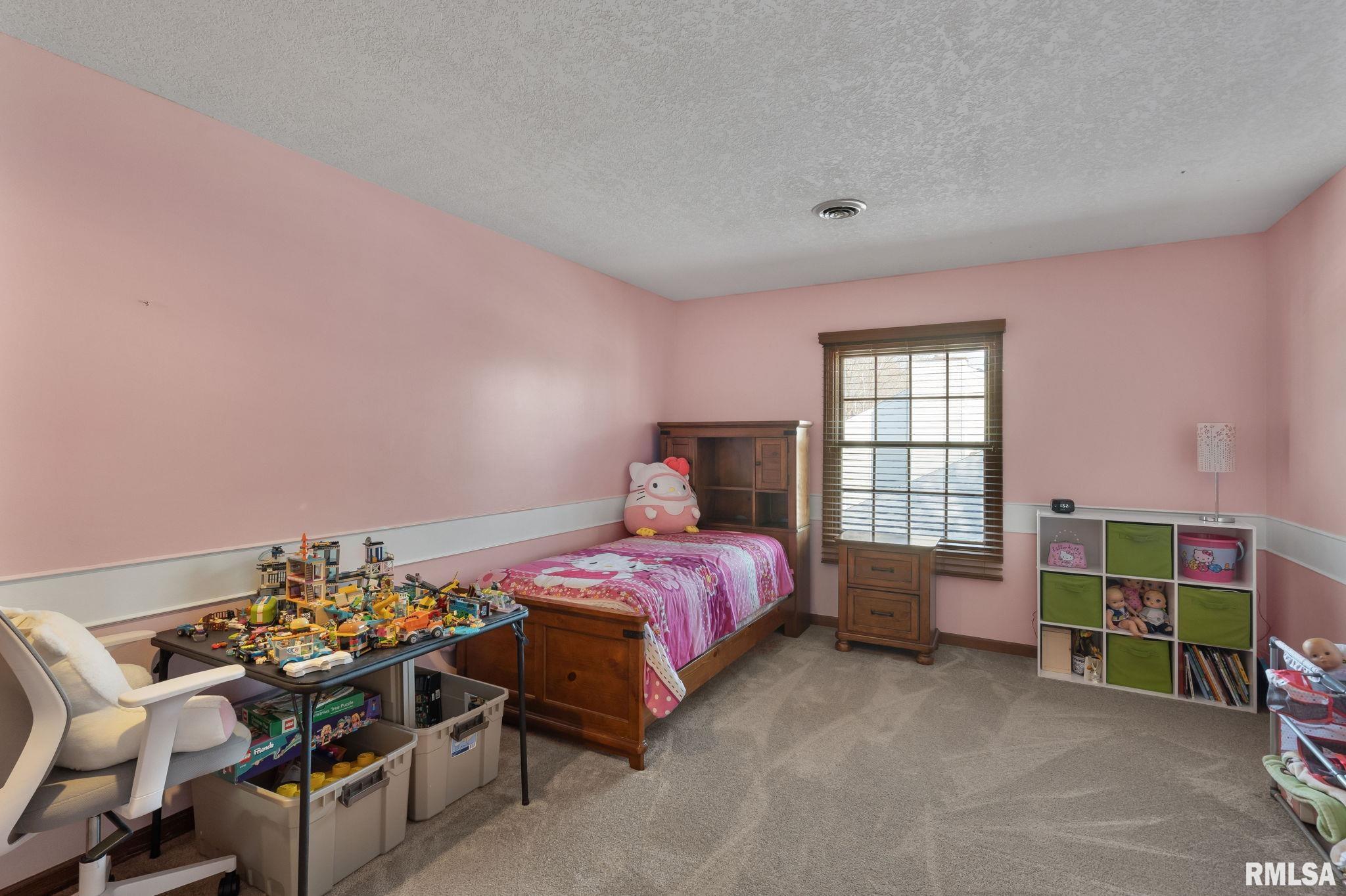 5445 Charter Oaks Drive, Bettendorf, Iowa image 30