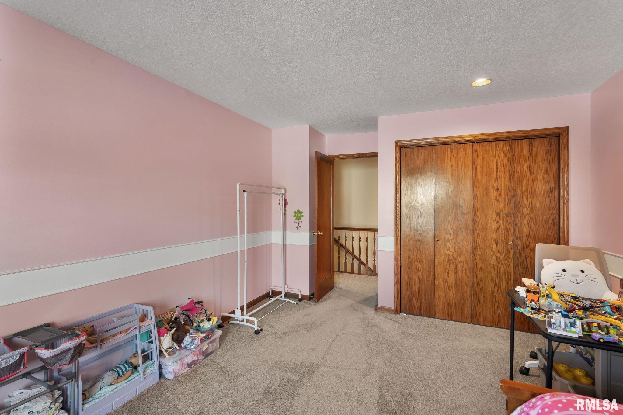 5445 Charter Oaks Drive, Bettendorf, Iowa image 31