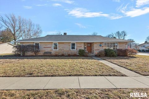 Homes For Sale - 107 Collier Drive<br/> Sangamon County, Springfield, IL 62704