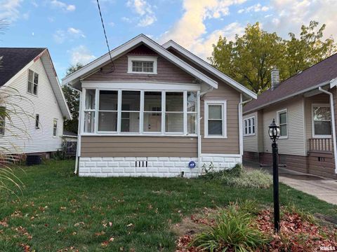 Homes For Sale - 2112 W Ayres Avenue<br/> Peoria County, West Peoria, IL 61604