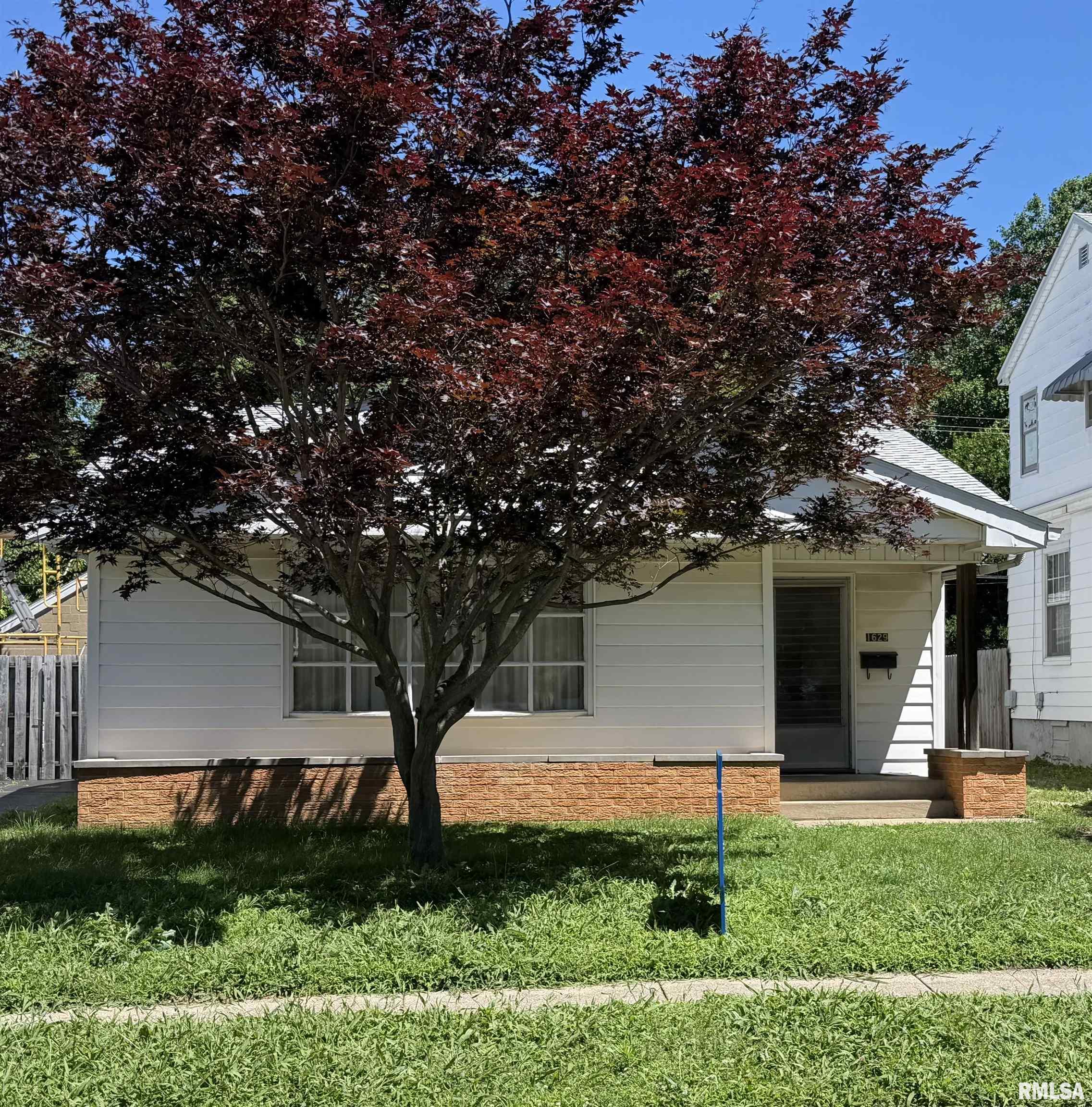 Photo 1 of 1 — 1629 W CAPITOL Avenue, Springfield, IL 62704