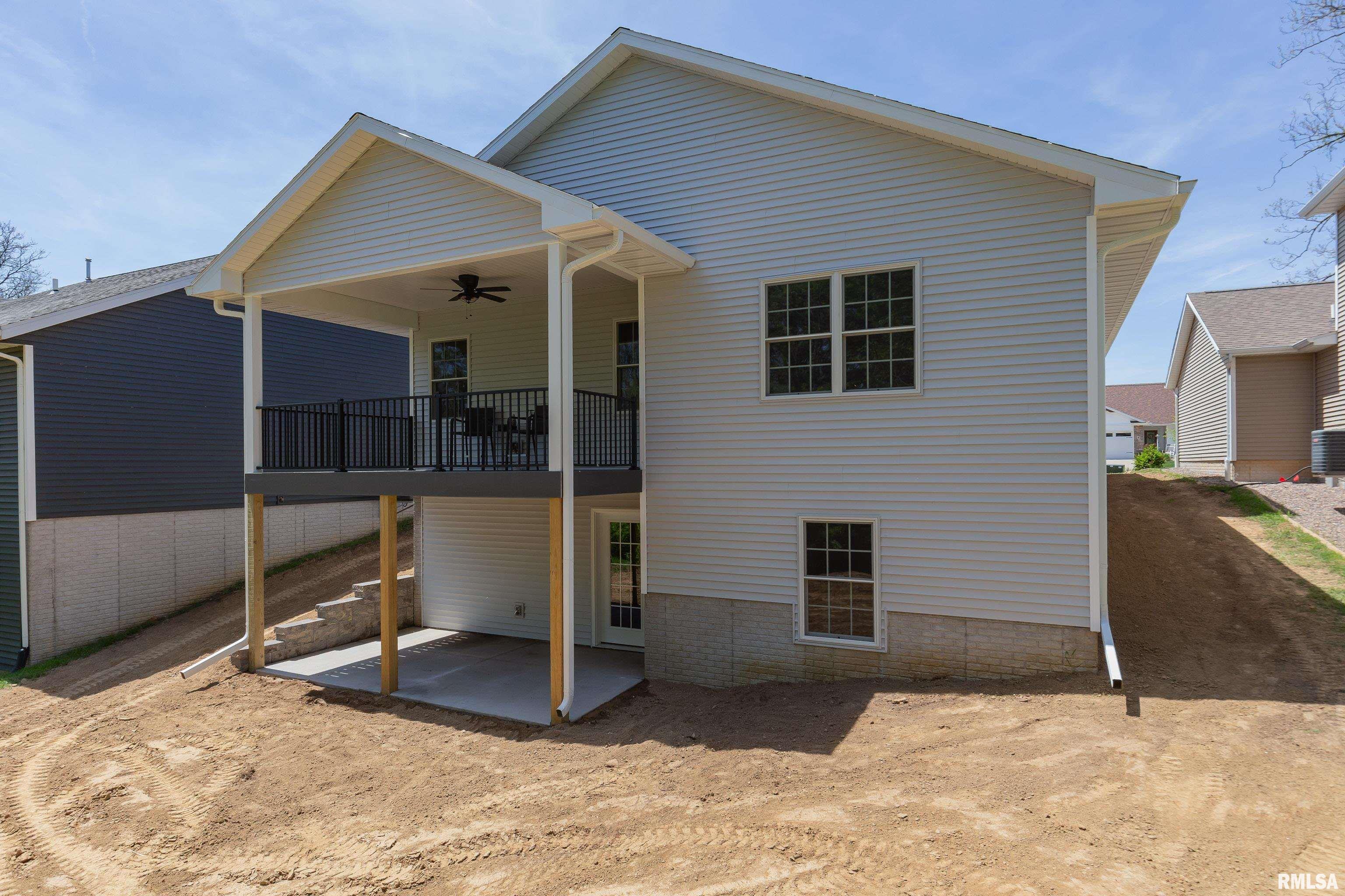 7 Welcome Center Court, Le Claire, Iowa image 5