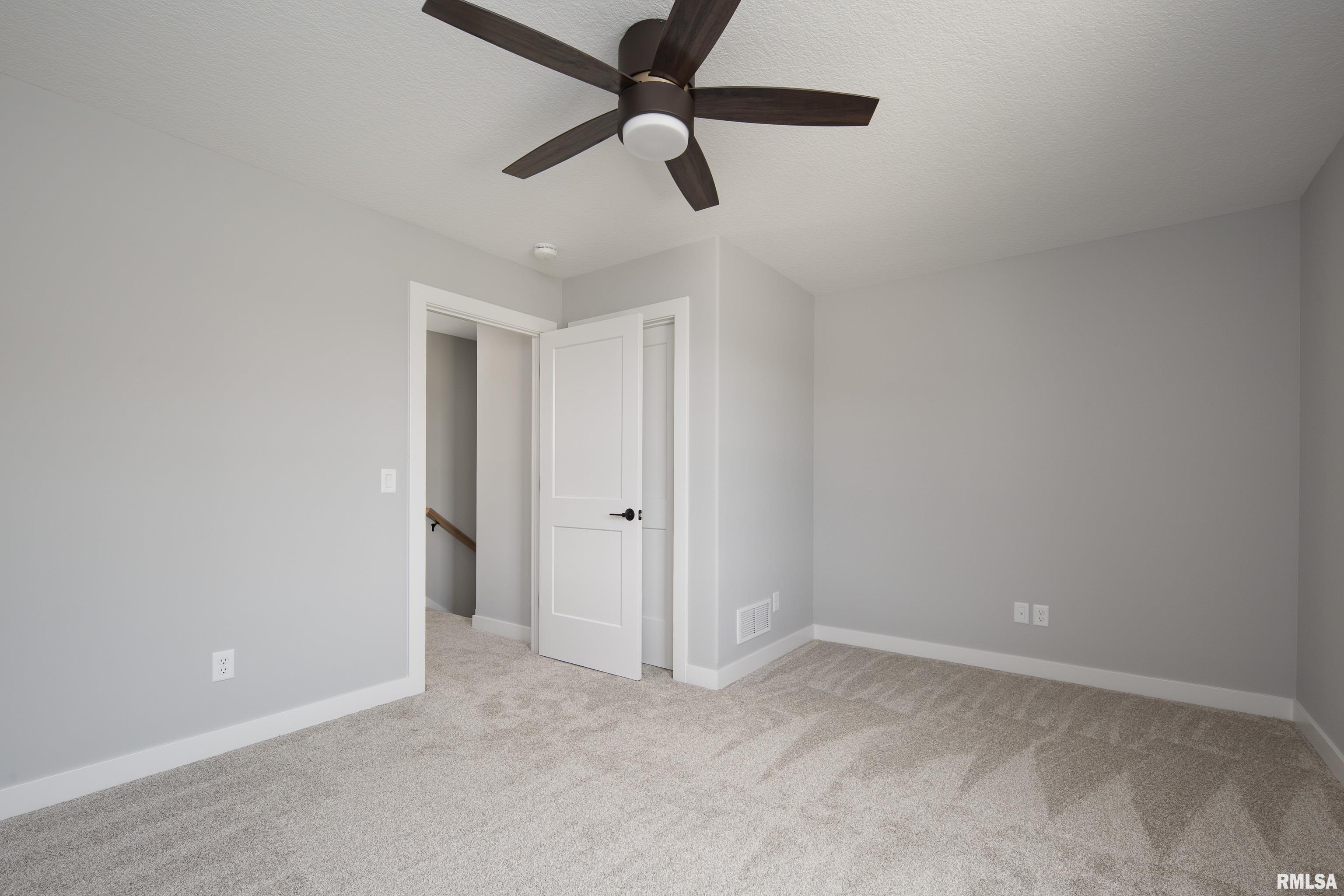 7 Welcome Center Court, Le Claire, Iowa image 28