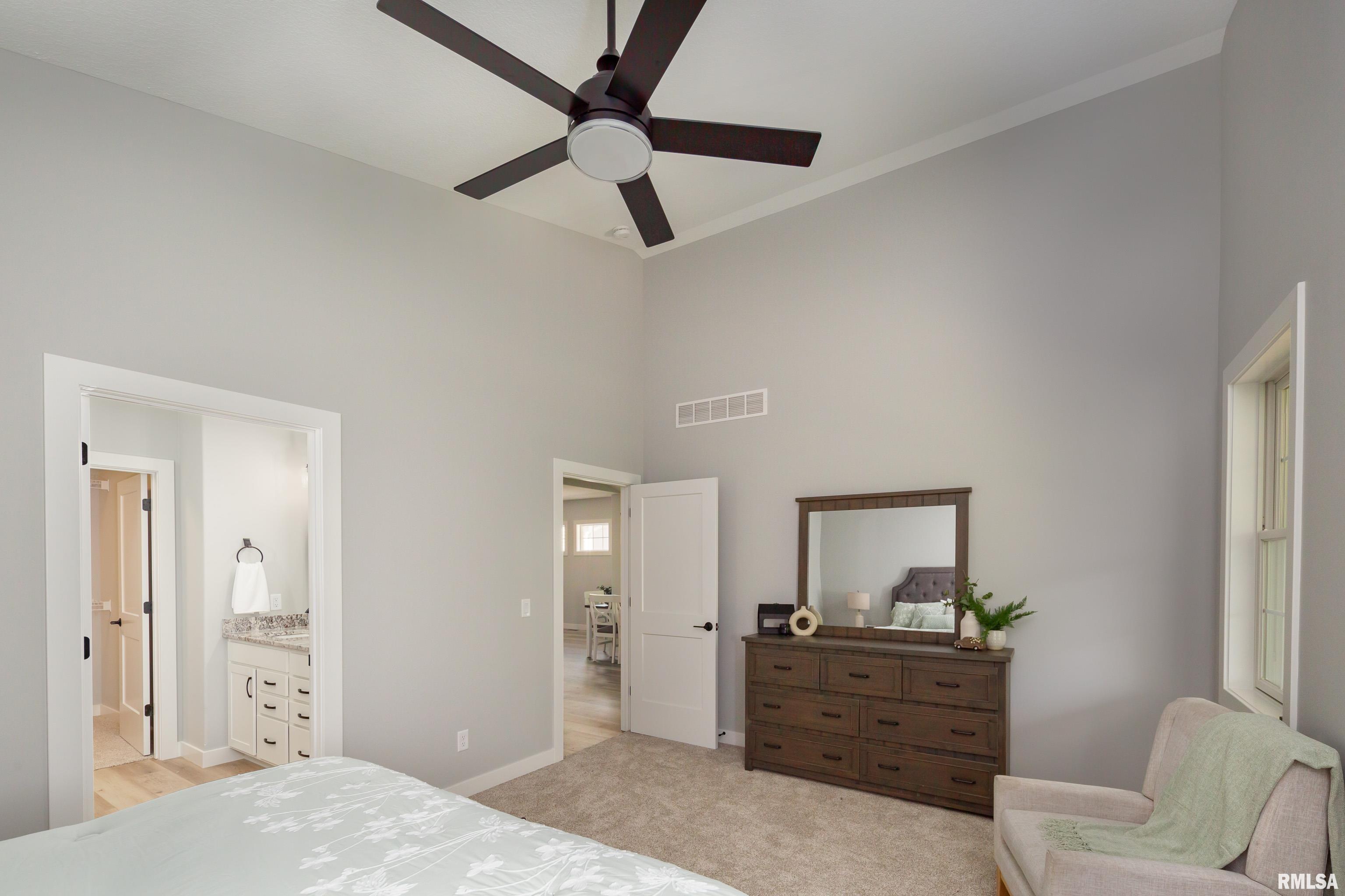 7 Welcome Center Court, Le Claire, Iowa image 23