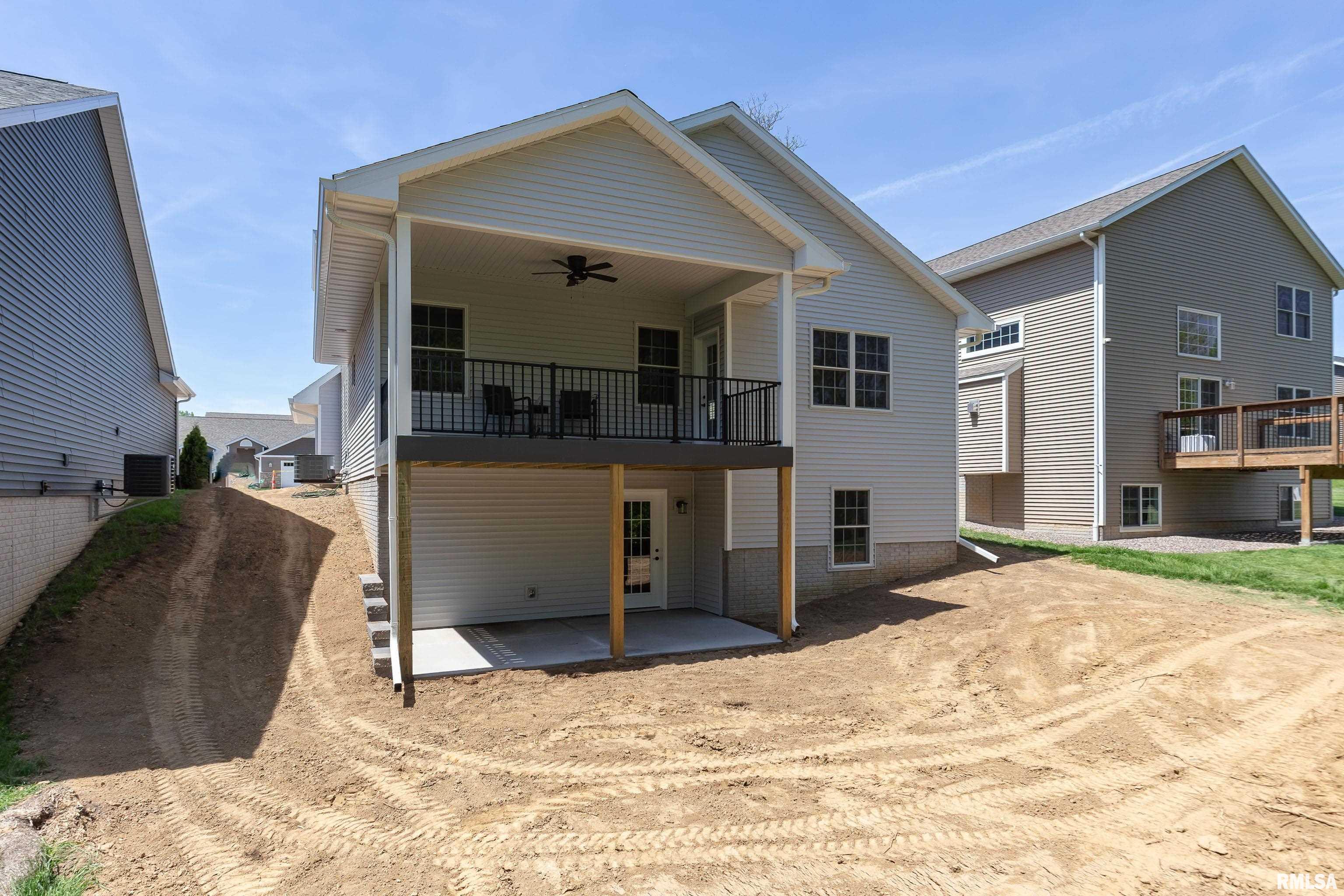 7 Welcome Center Court, Le Claire, Iowa image 4