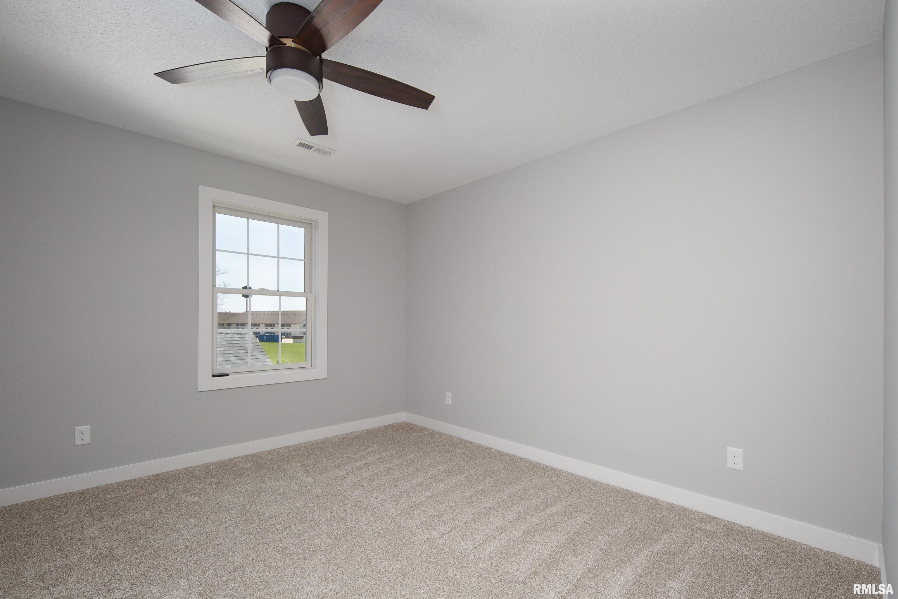 7 Welcome Center Court, Le Claire, Iowa image 27