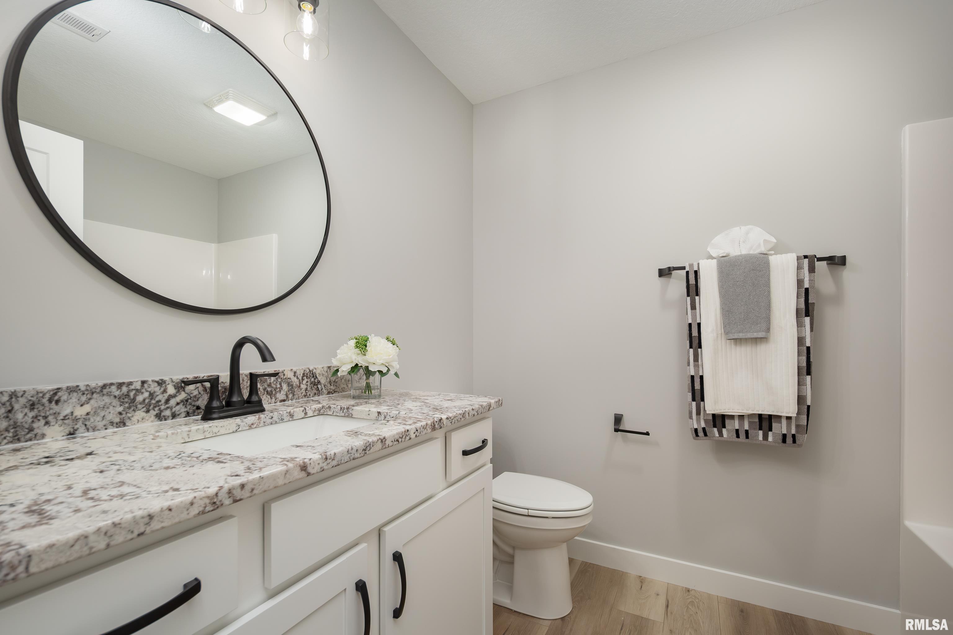 7 Welcome Center Court, Le Claire, Iowa image 34