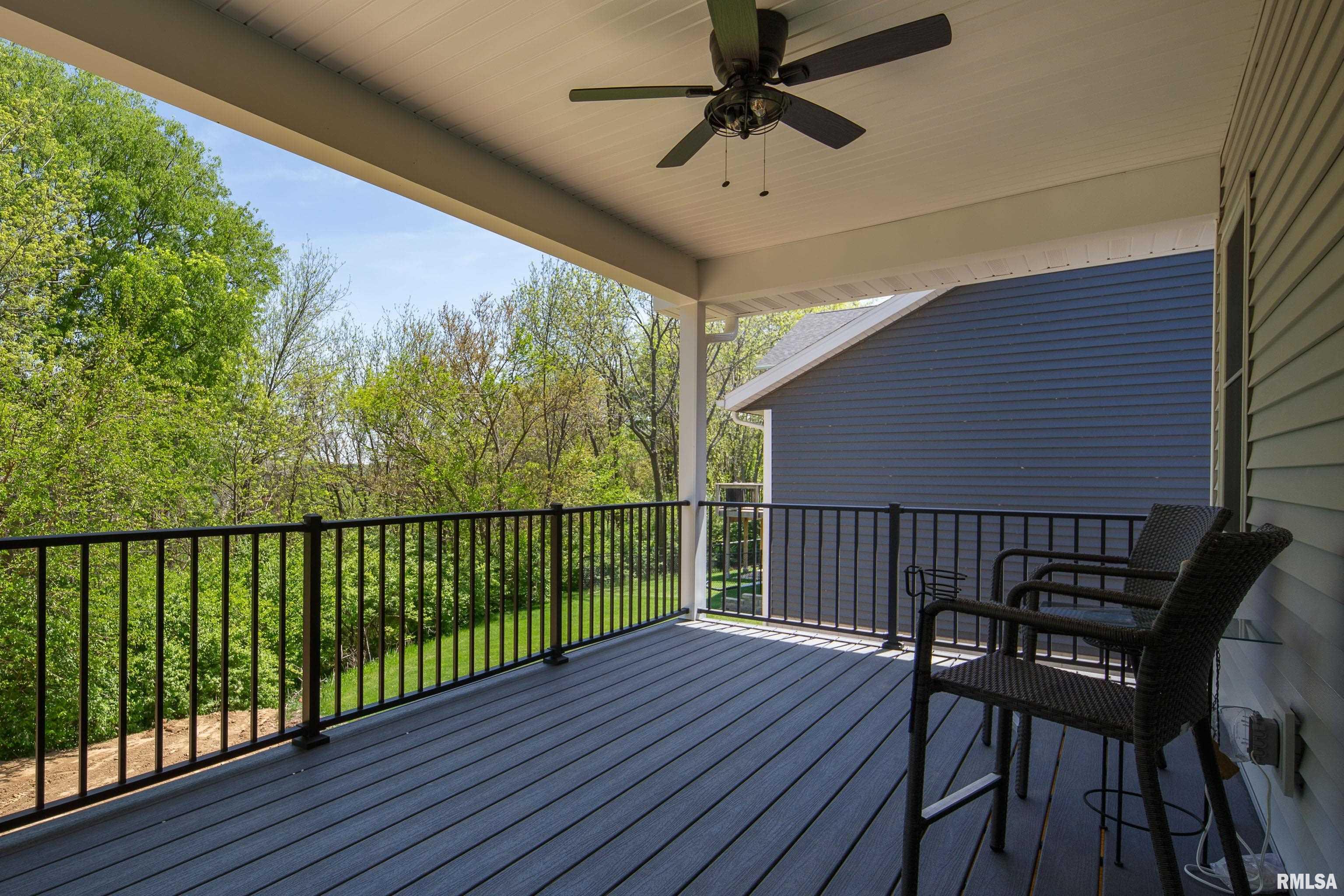 7 Welcome Center Court, Le Claire, Iowa image 6