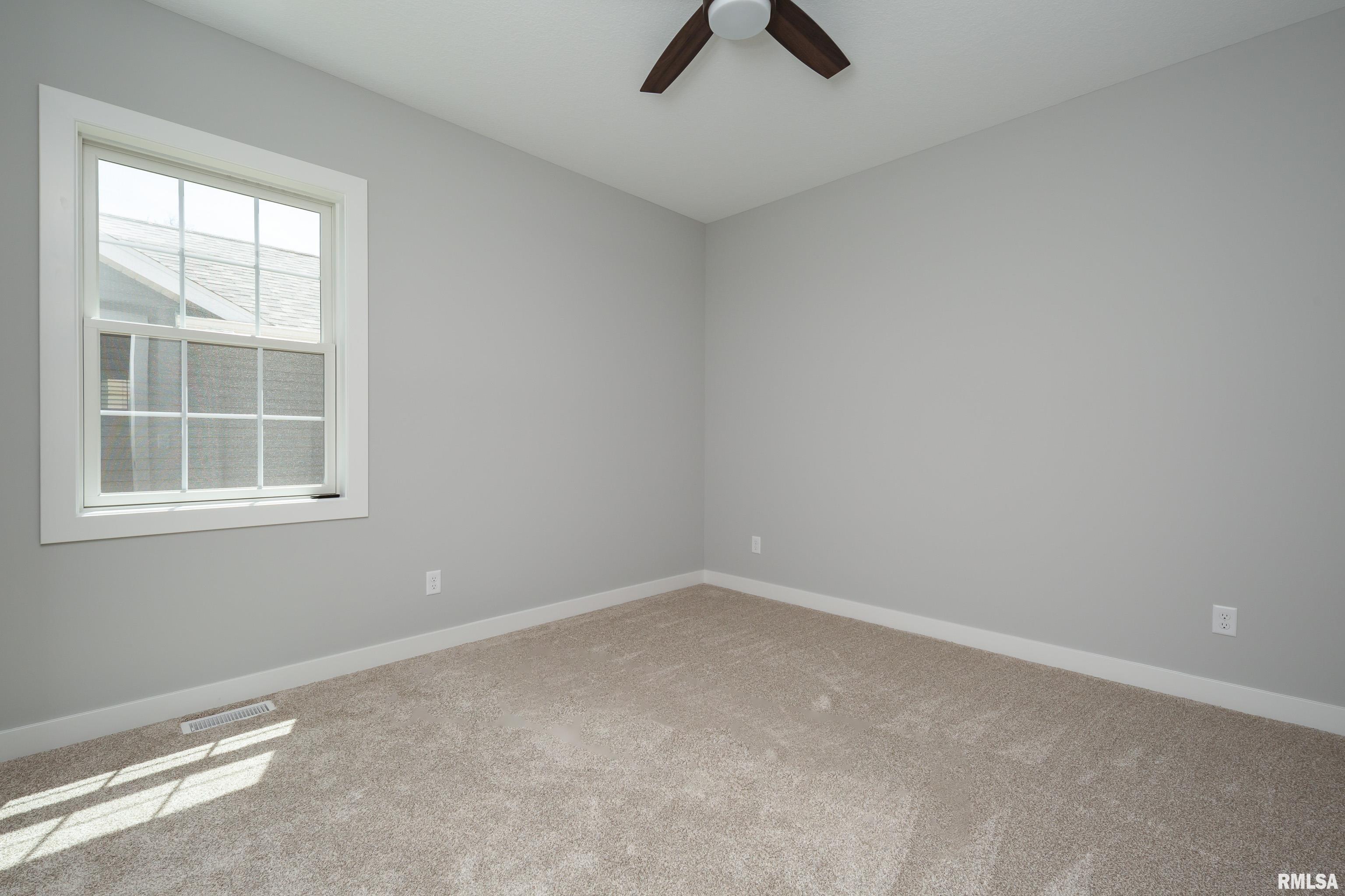 7 Welcome Center Court, Le Claire, Iowa image 29