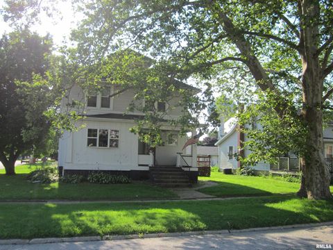 Homes For Sale - 323 N Main Street<br/> Mason City, IL 62664