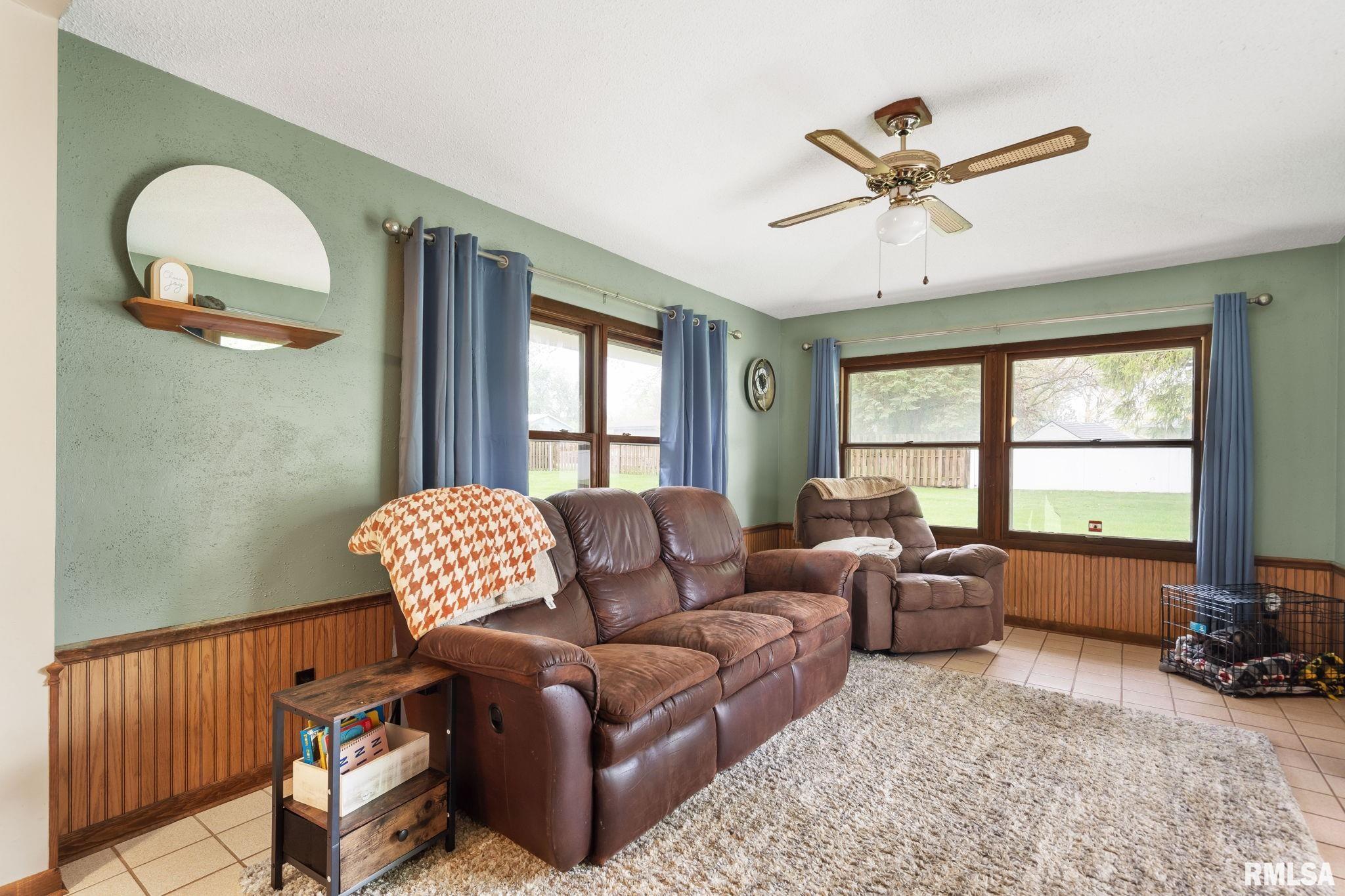 16085 Greenland Drive, Morrison, Illinois image 11