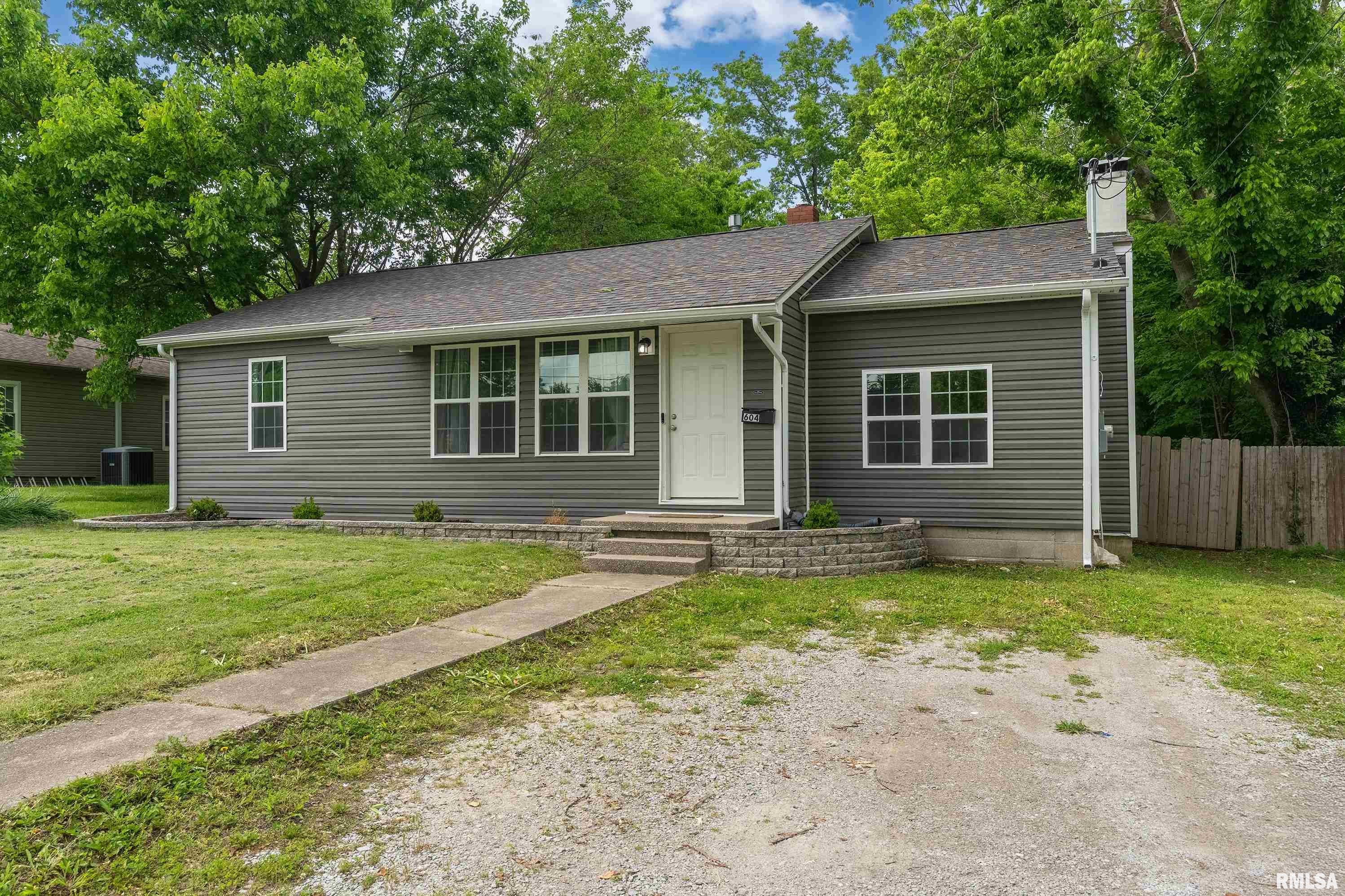 604 W Grand Avenue, Carterville, Illinois image 1