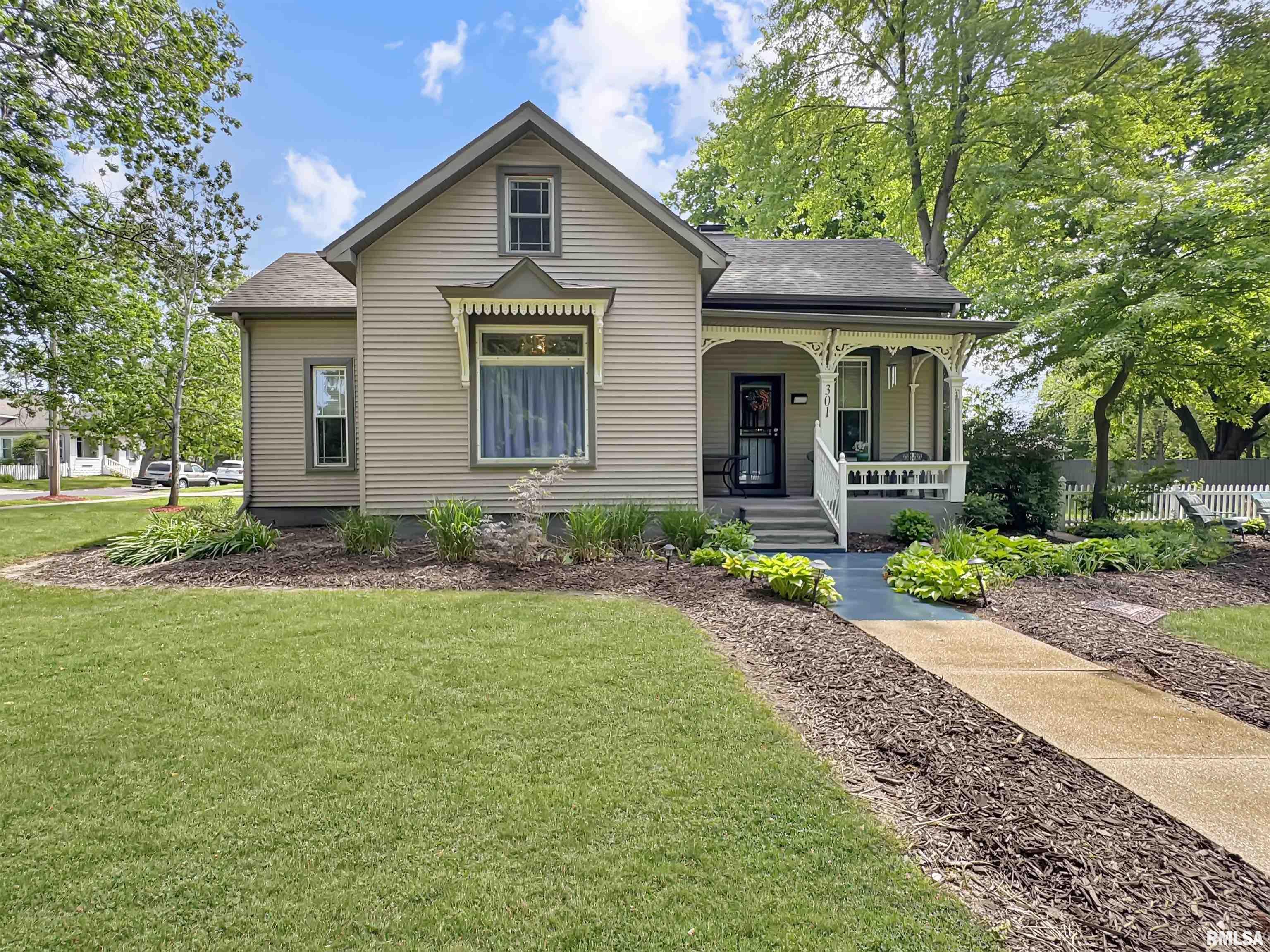 301 S Orchard Street, Mackinaw, Illinois image 1