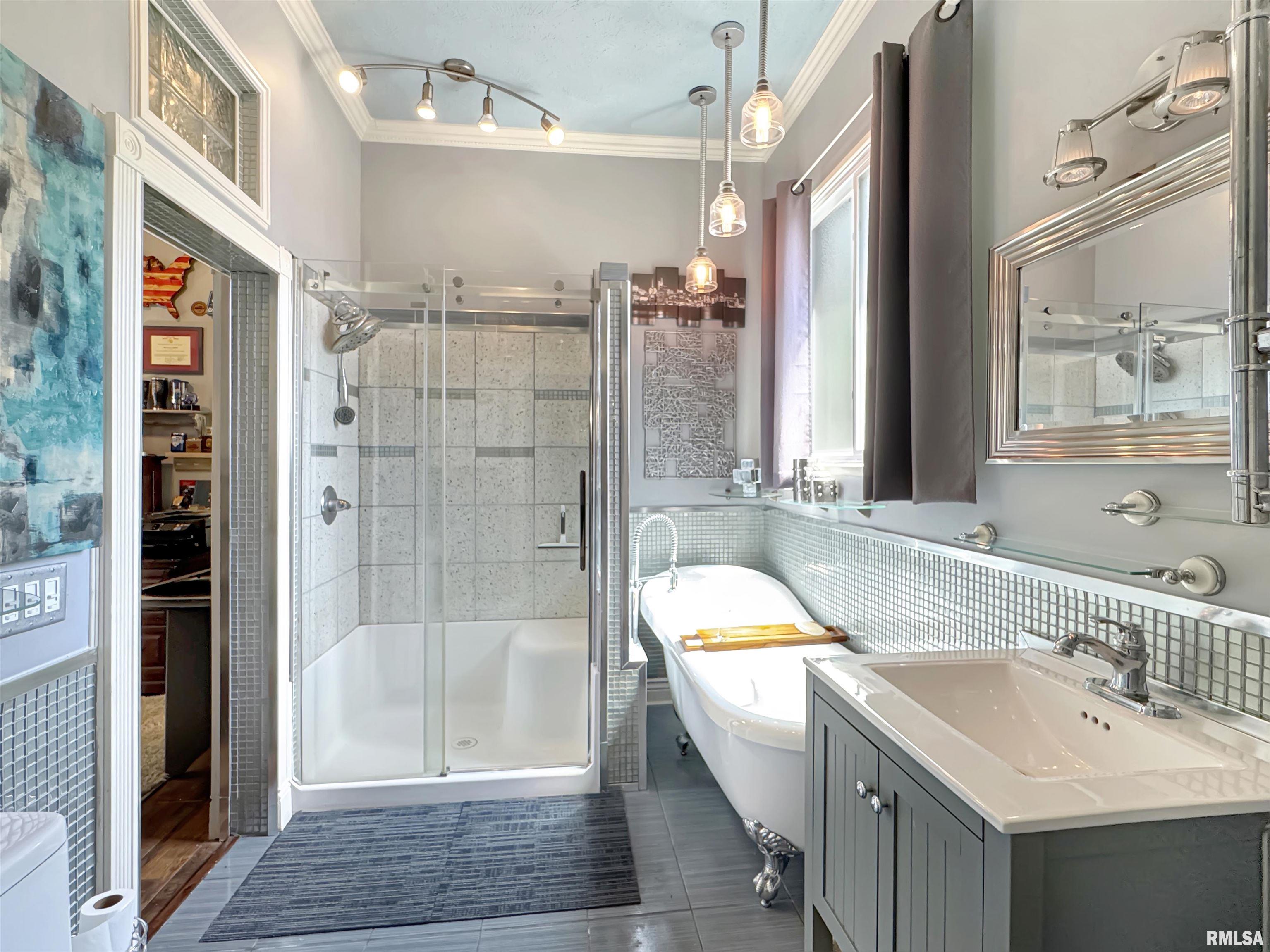 301 S Orchard Street, Mackinaw, Illinois image 28