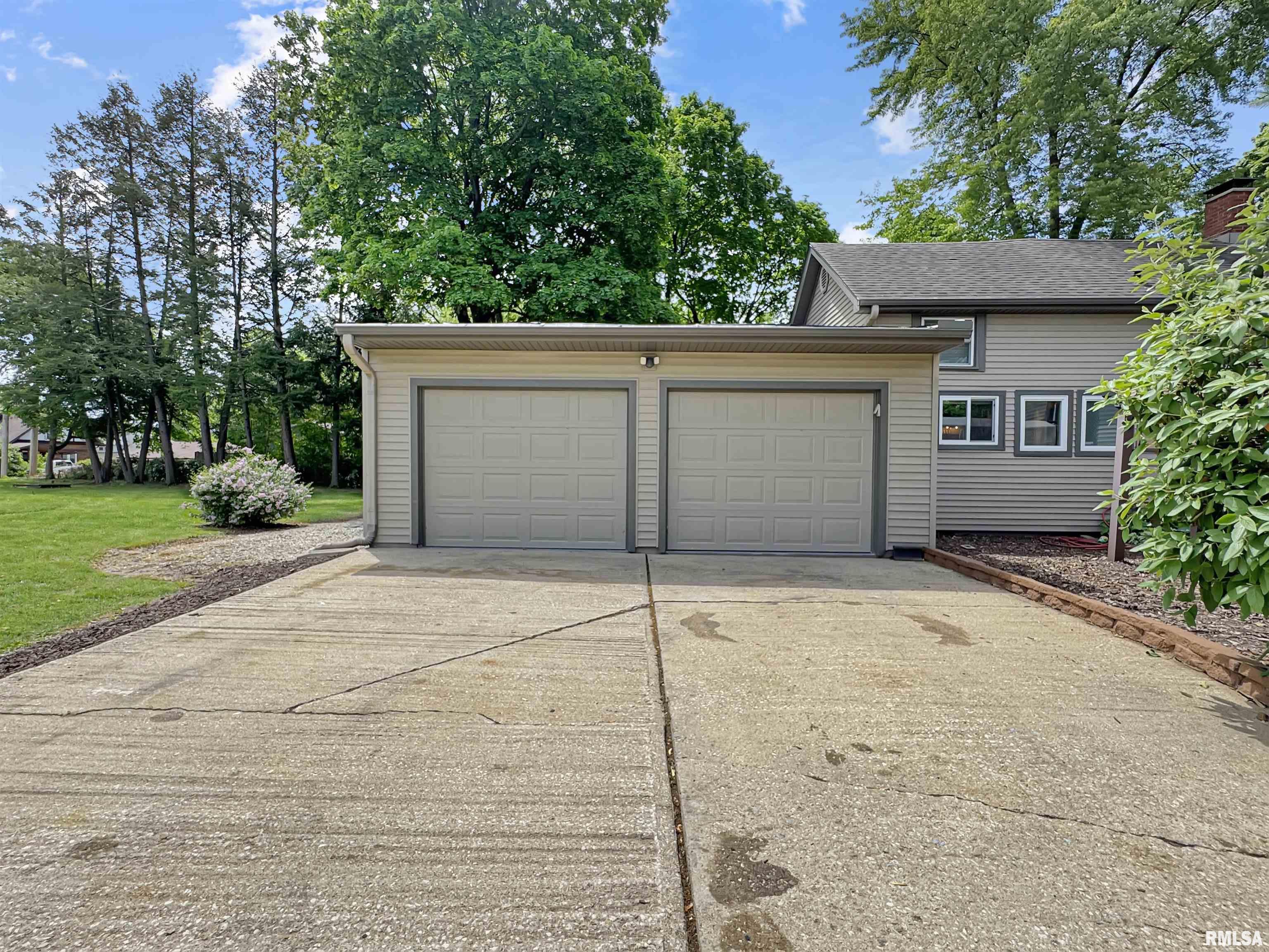 301 S Orchard Street, Mackinaw, Illinois image 44