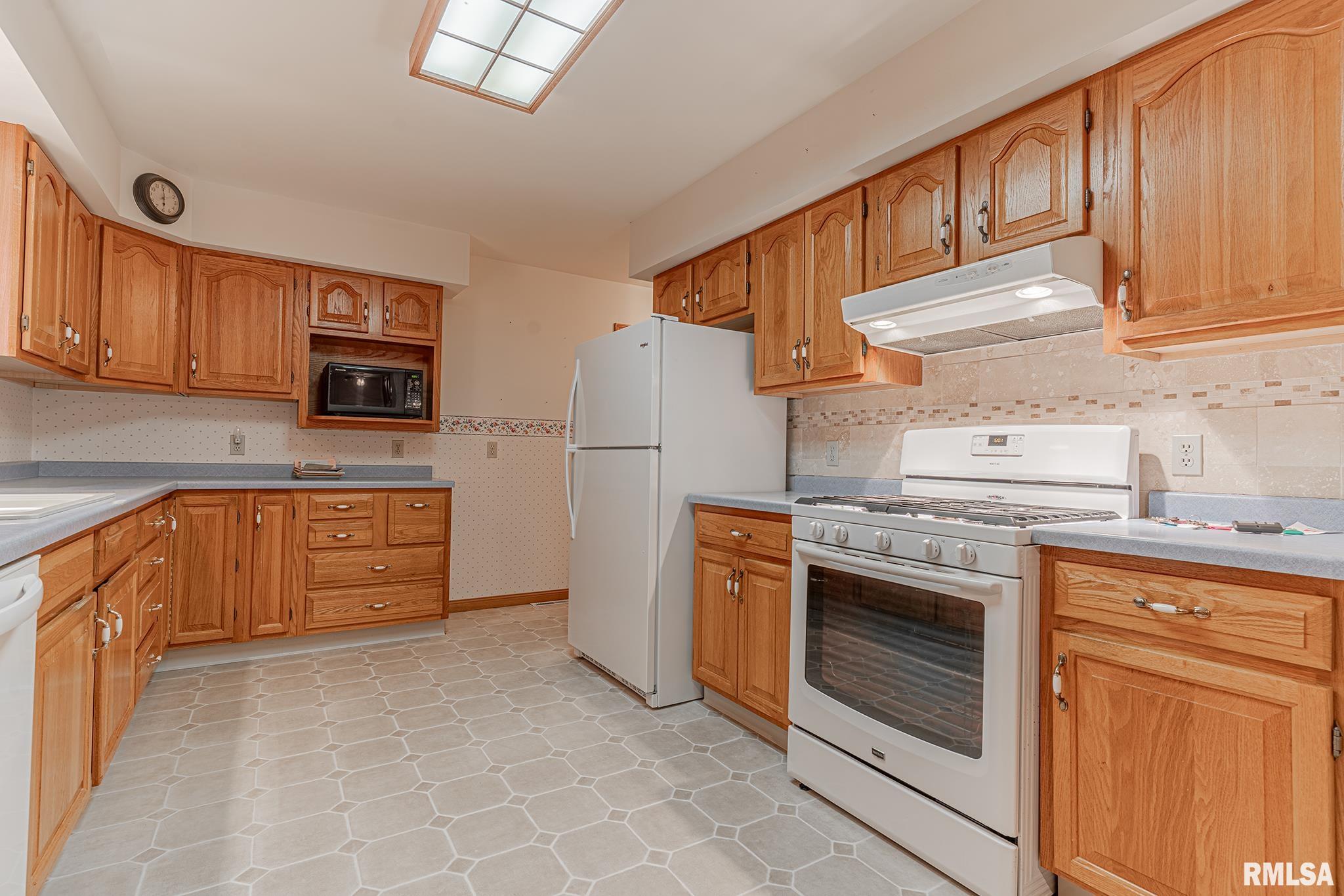 134 Country Club Estates Street, Salem, Illinois image 25