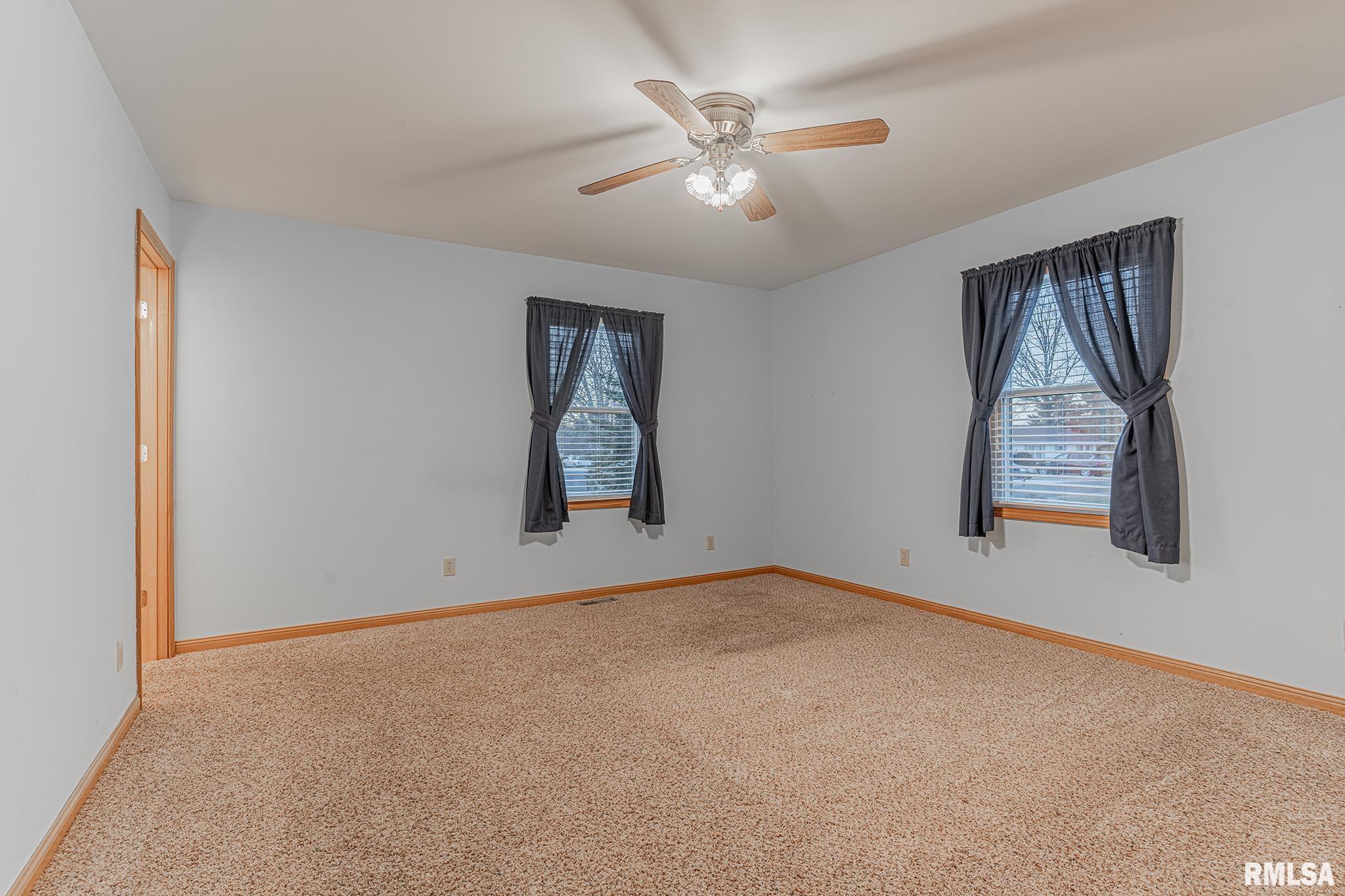 134 Country Club Estates Street, Salem, Illinois image 20
