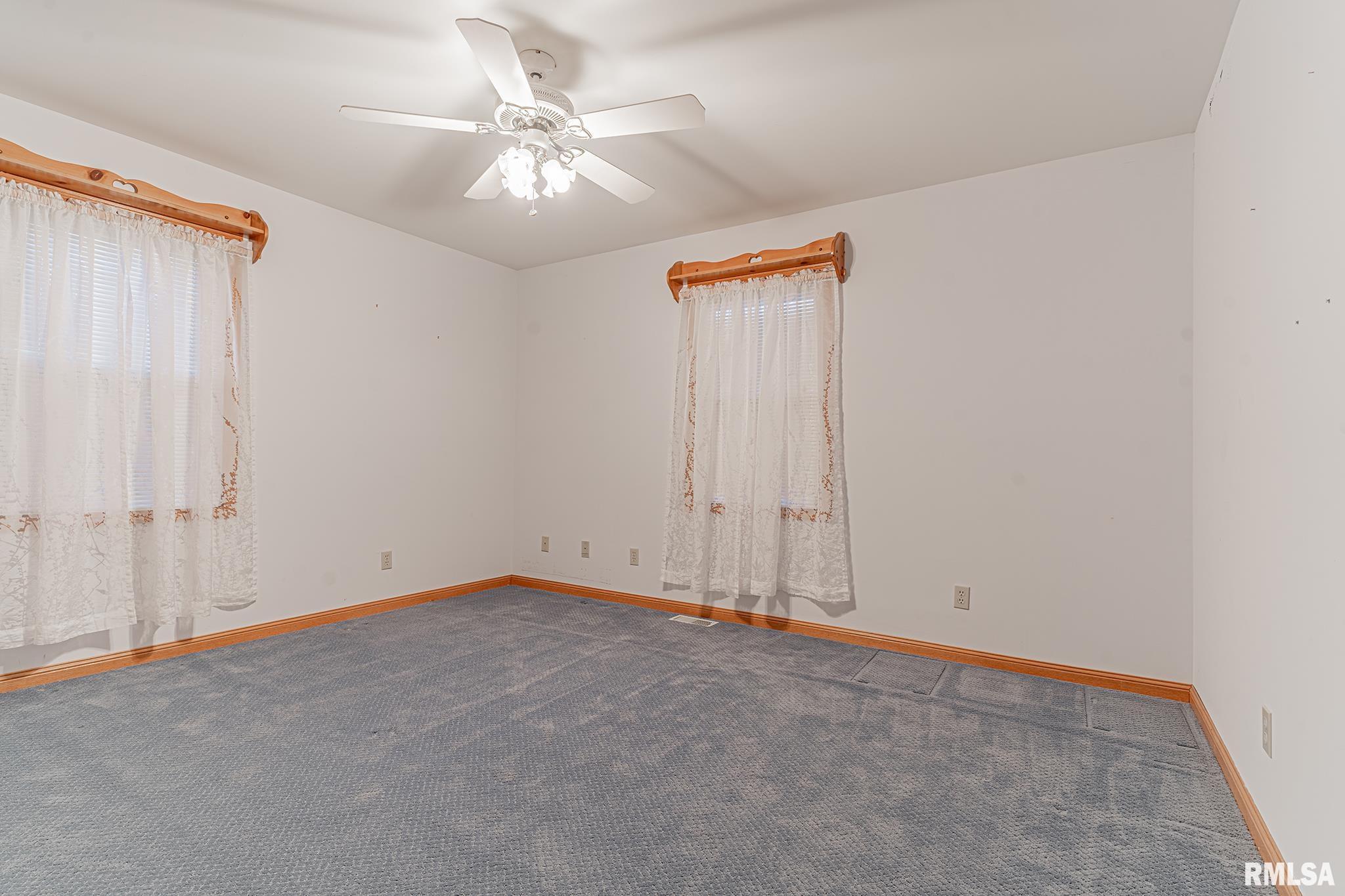 134 Country Club Estates Street, Salem, Illinois image 24