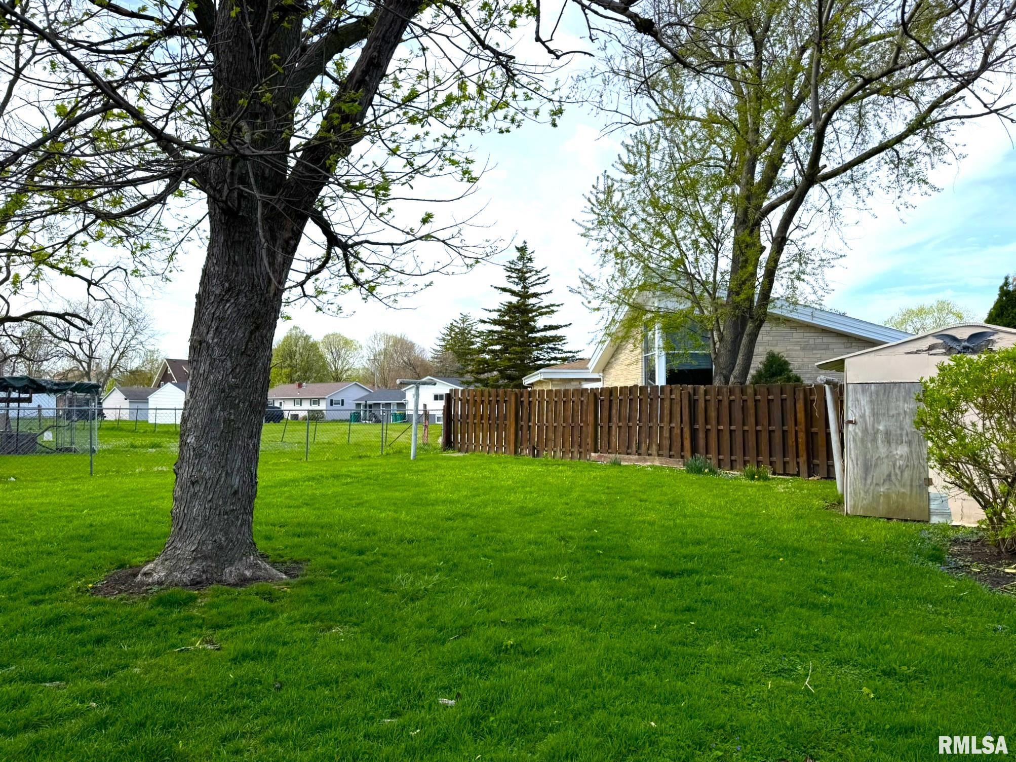 732 Hawkinson Avenue, Galesburg, Illinois image 5