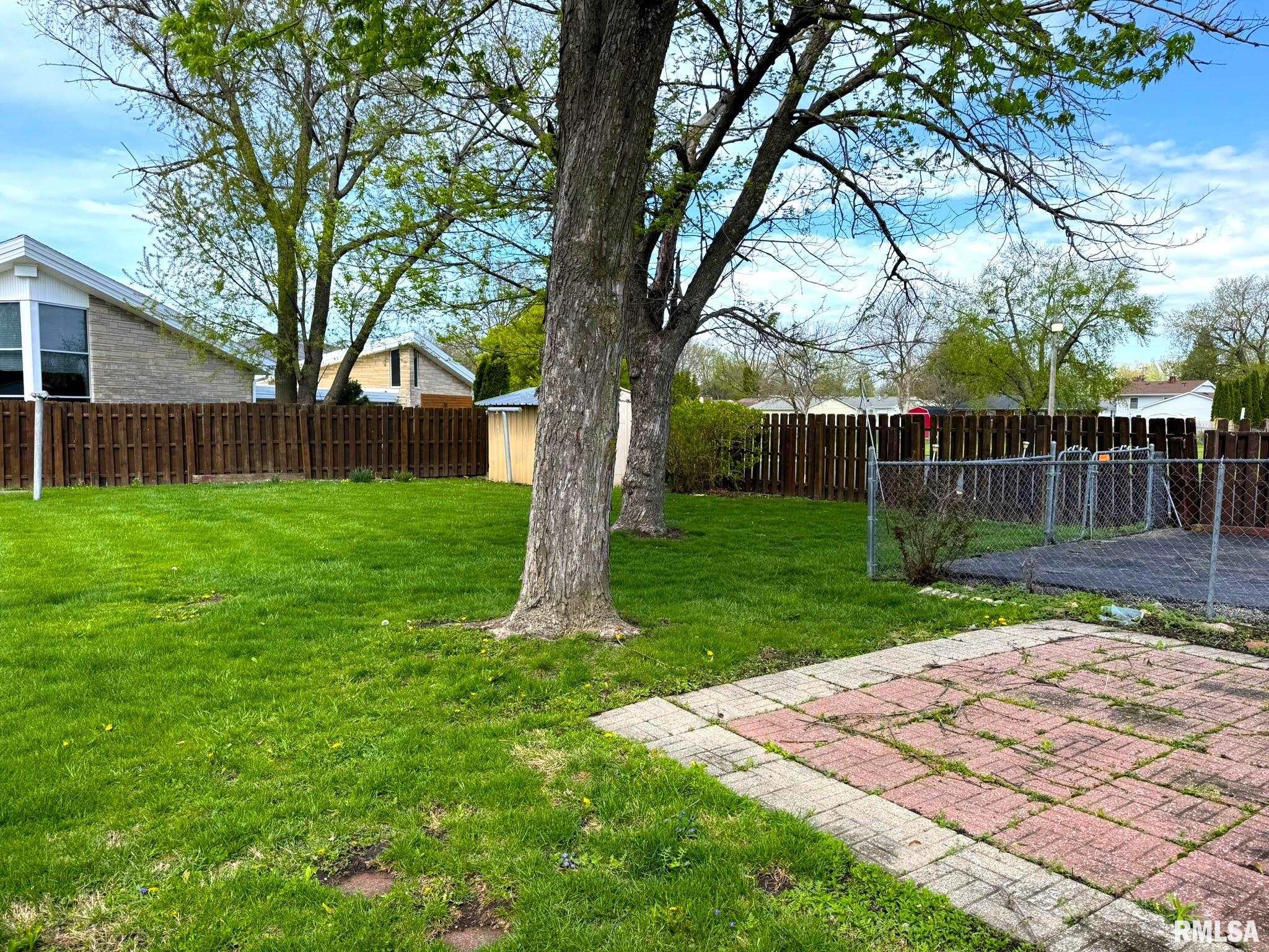 732 Hawkinson Avenue, Galesburg, Illinois image 7