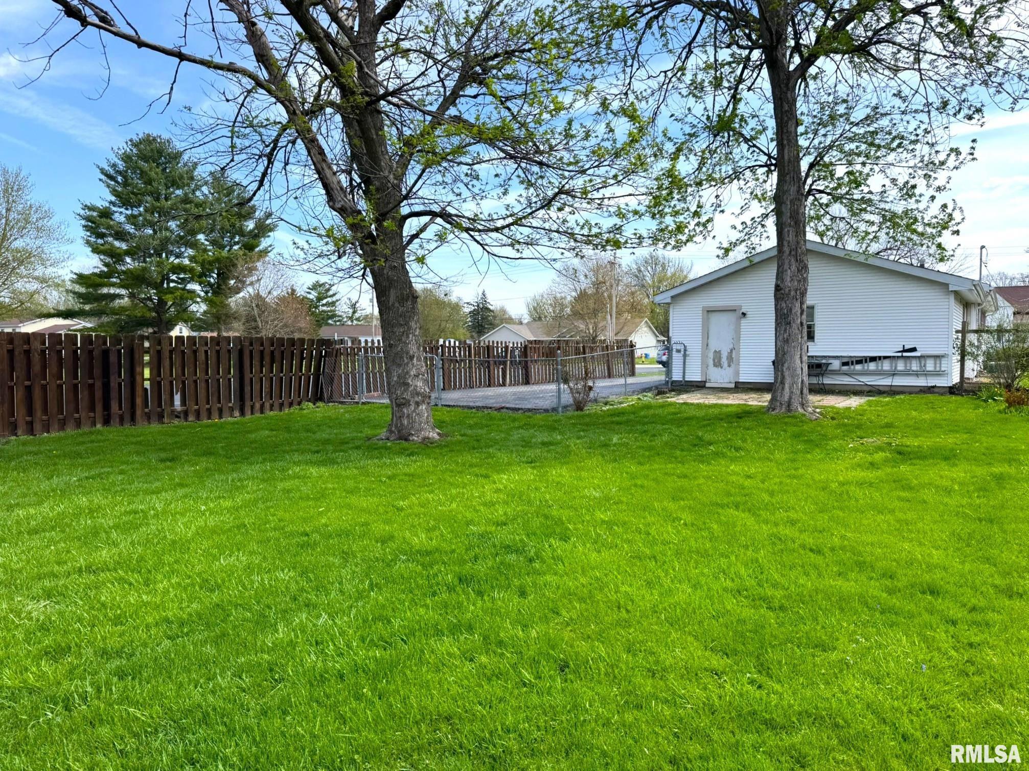 732 Hawkinson Avenue, Galesburg, Illinois image 6
