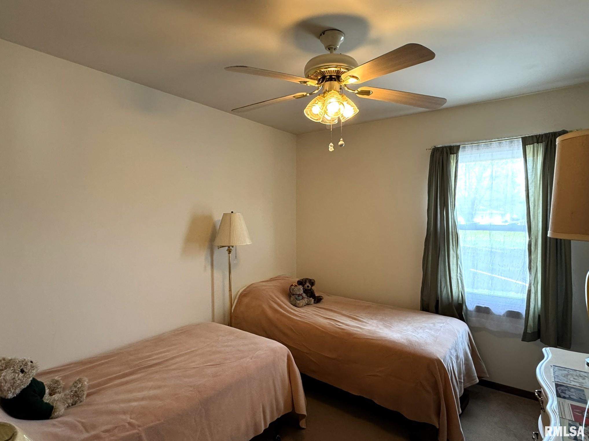 732 Hawkinson Avenue, Galesburg, Illinois image 16