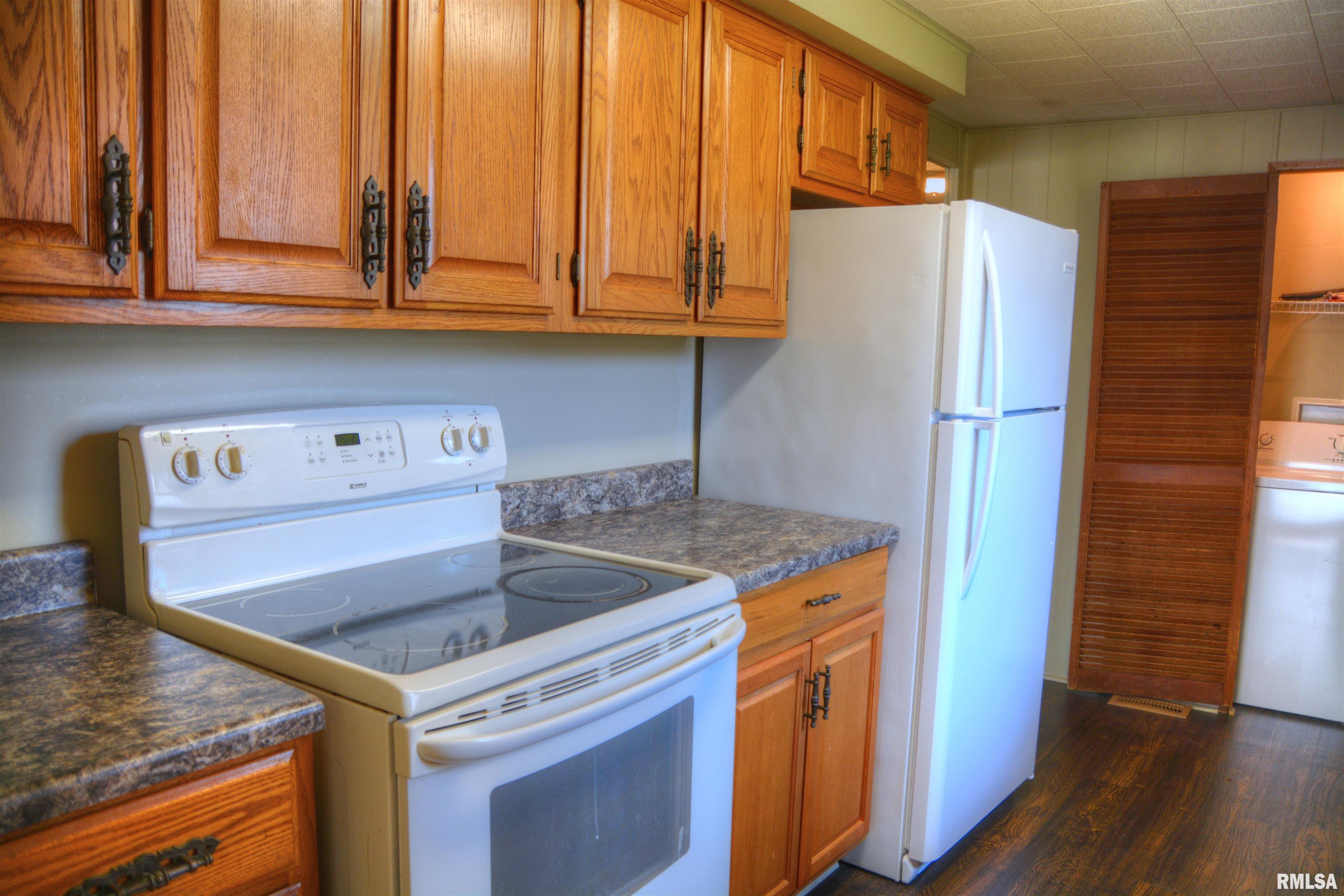 407 S Ward Street, Macomb, Illinois image 10