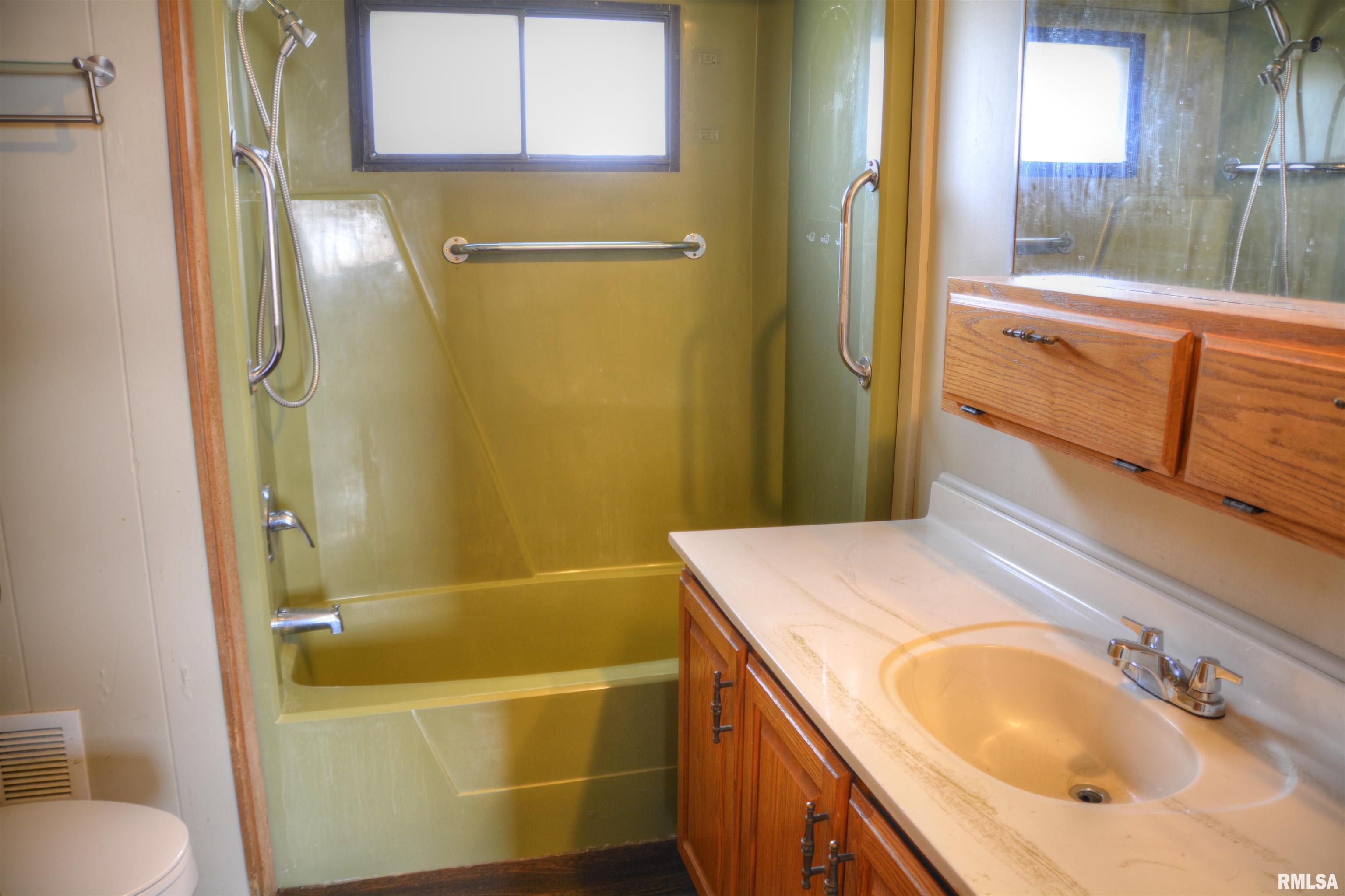 407 S Ward Street, Macomb, Illinois image 16