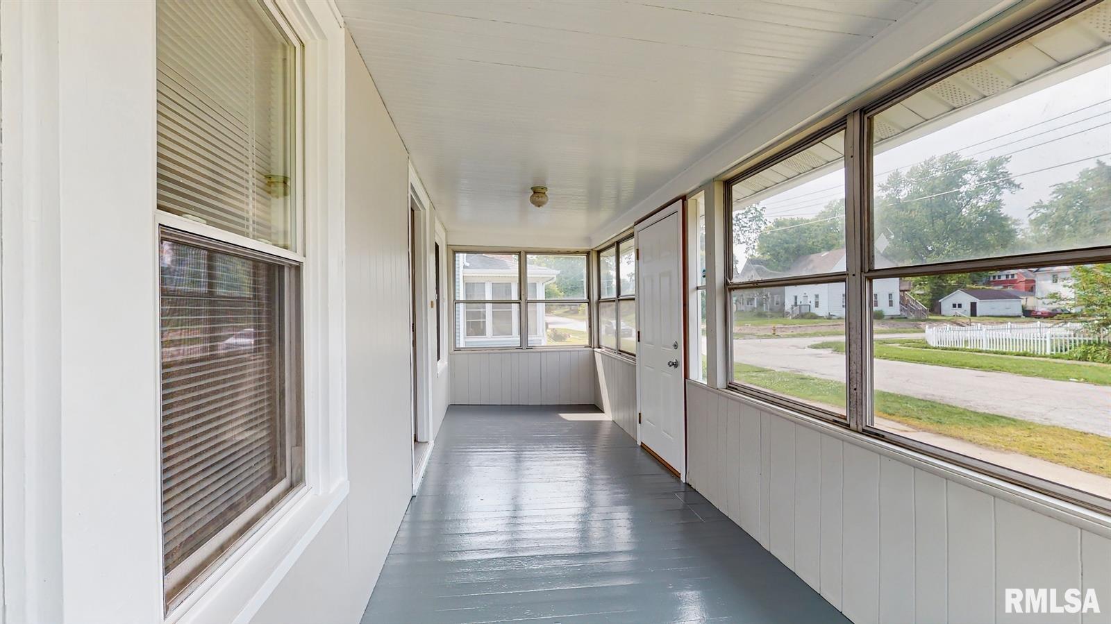 1718 13th Avenue, Moline, Illinois image 4