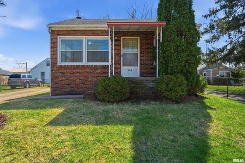 Homes For Sale - 584 Roosevelt Street<br/> Tazewell County, Creve Coeur, IL 61610