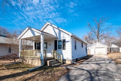 Homes For Sale - 821 E Wilson Avenue<br/> Peoria Heights, IL 61616