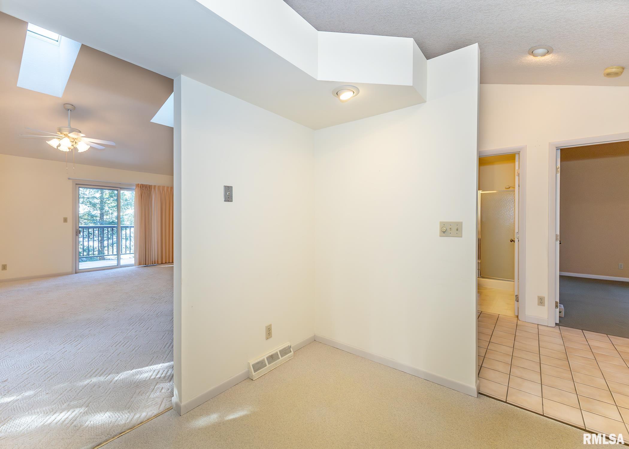496 44th Avenue Court, East Moline, Illinois image 6