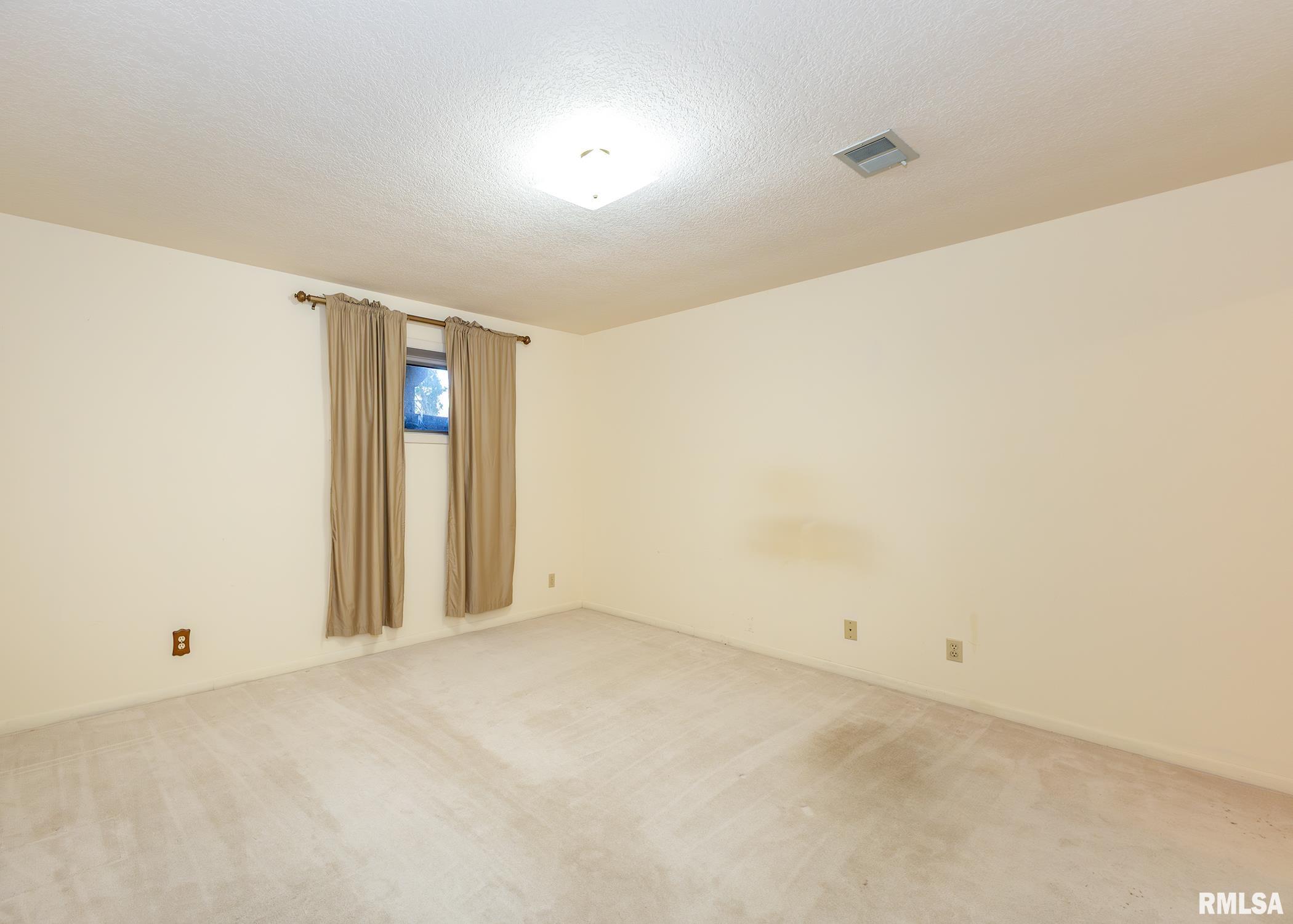 496 44th Avenue Court, East Moline, Illinois image 20