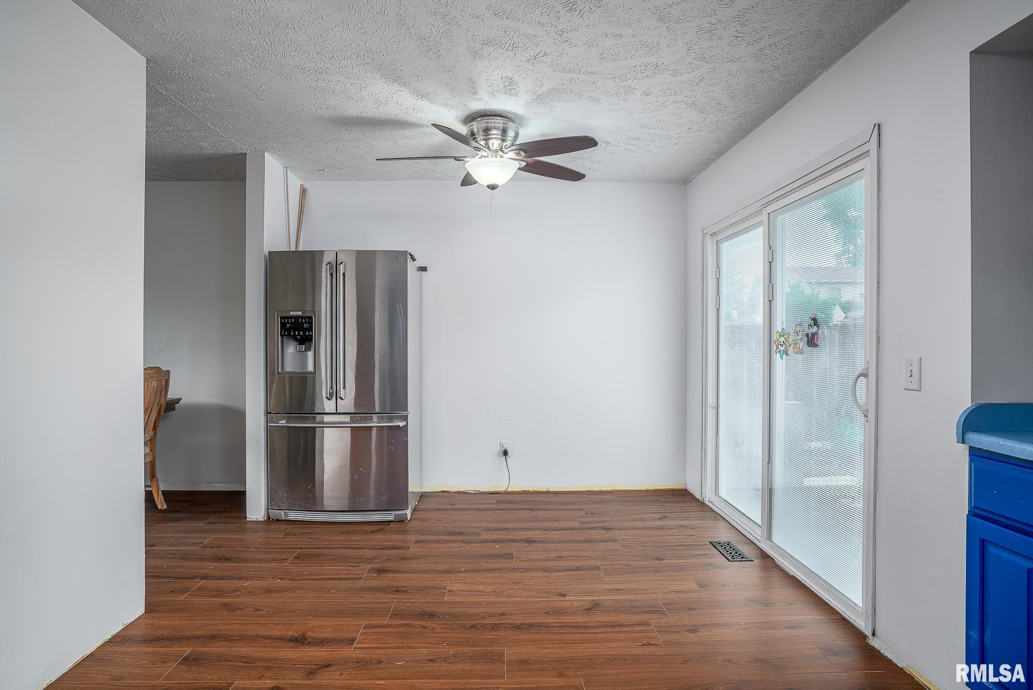 1656 Hitching Post Lane, Davenport, Iowa image 4