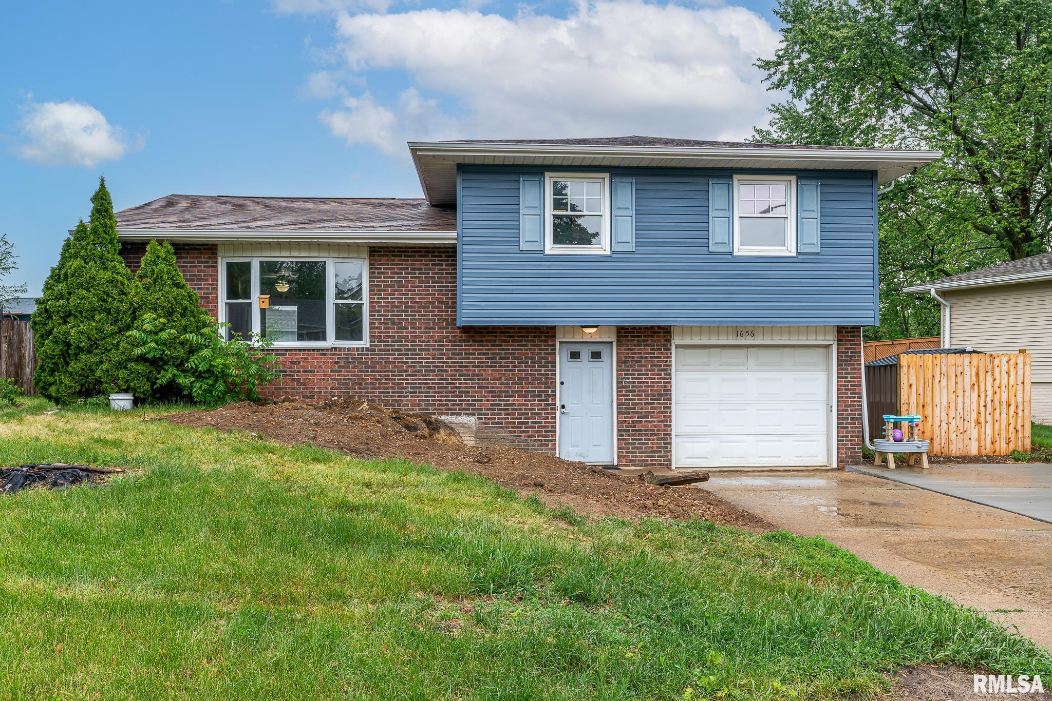 1656 Hitching Post Lane, Davenport, Iowa image 1